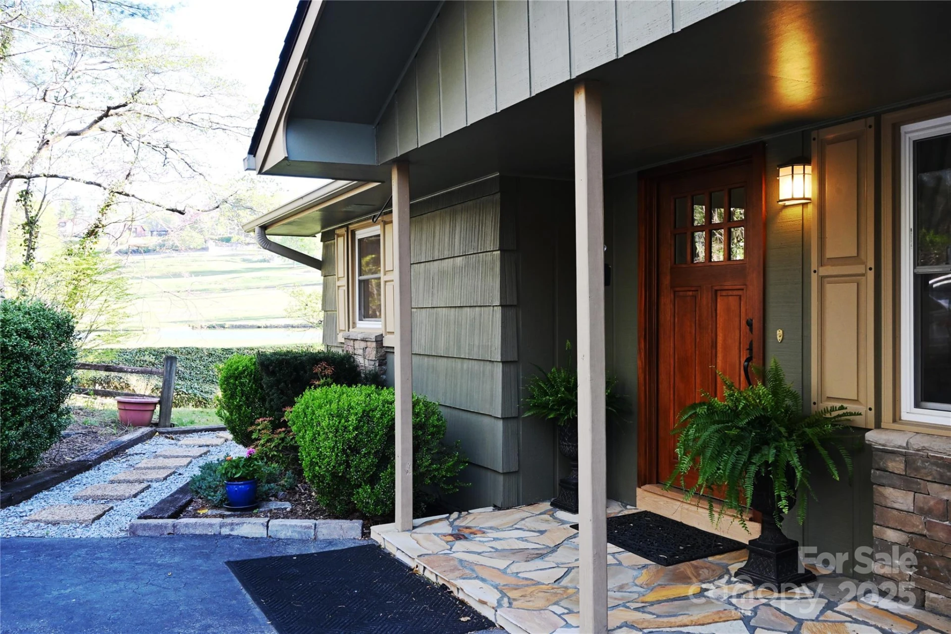 501 Fairway Drive - Photo 2