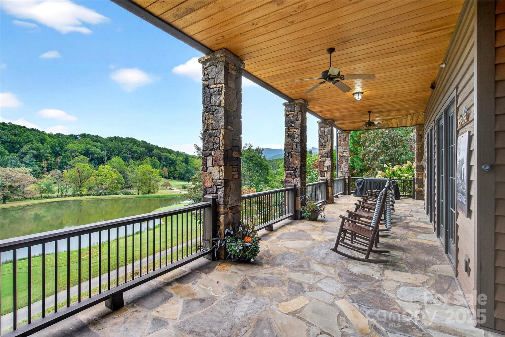 305 Clubhouse Lane #B102 - Photo 2