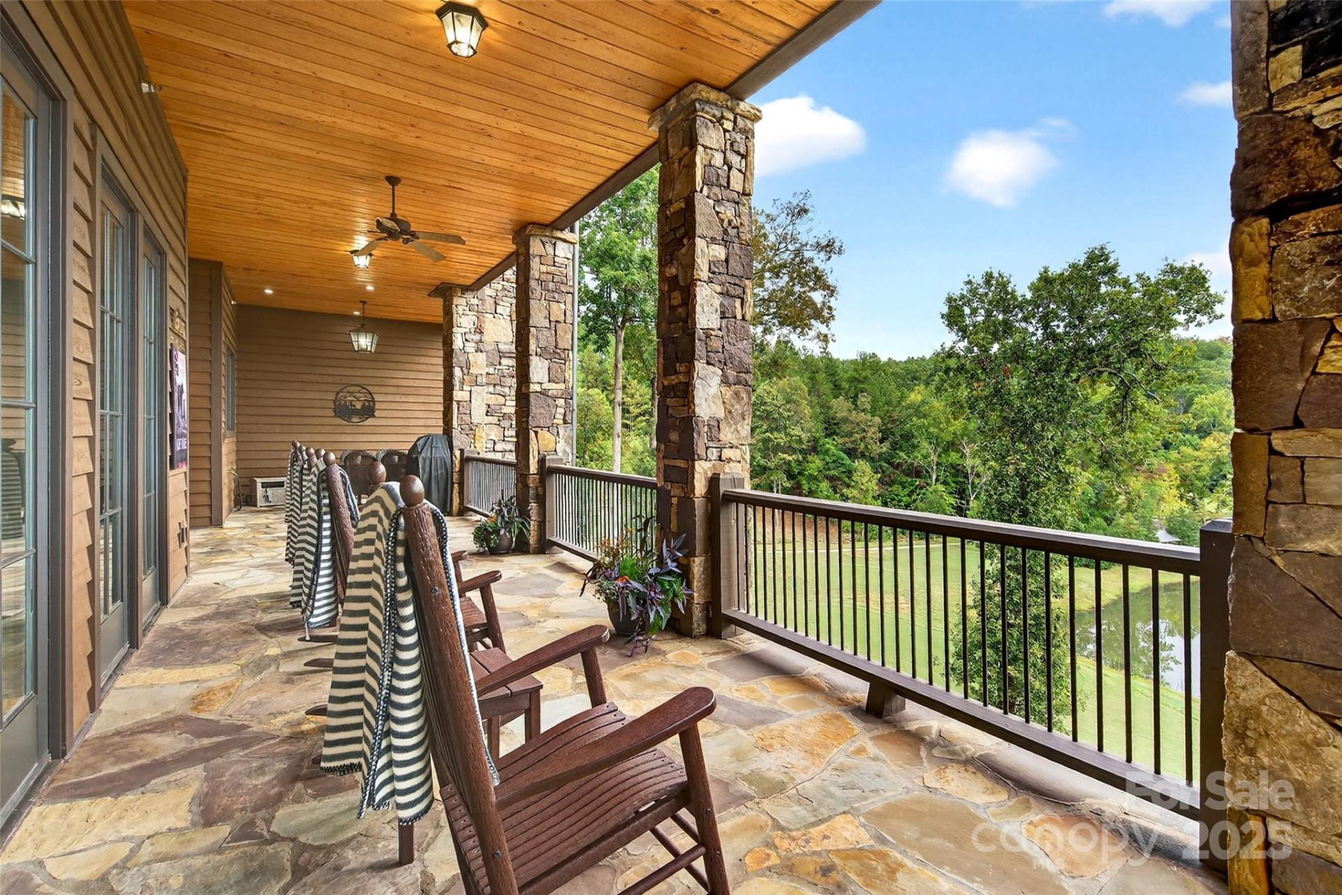 305 Clubhouse Lane #B102 - Photo 33