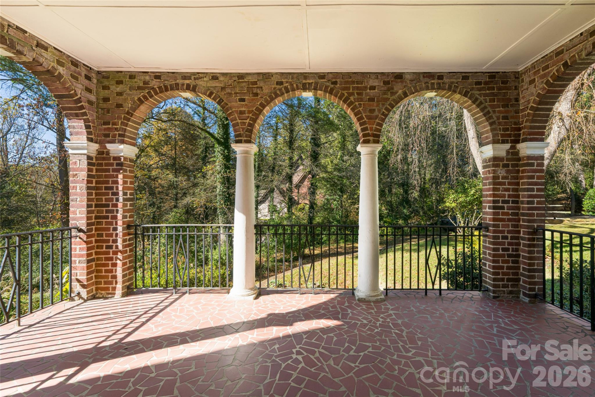 325 Vanderbilt Road - Photo 6