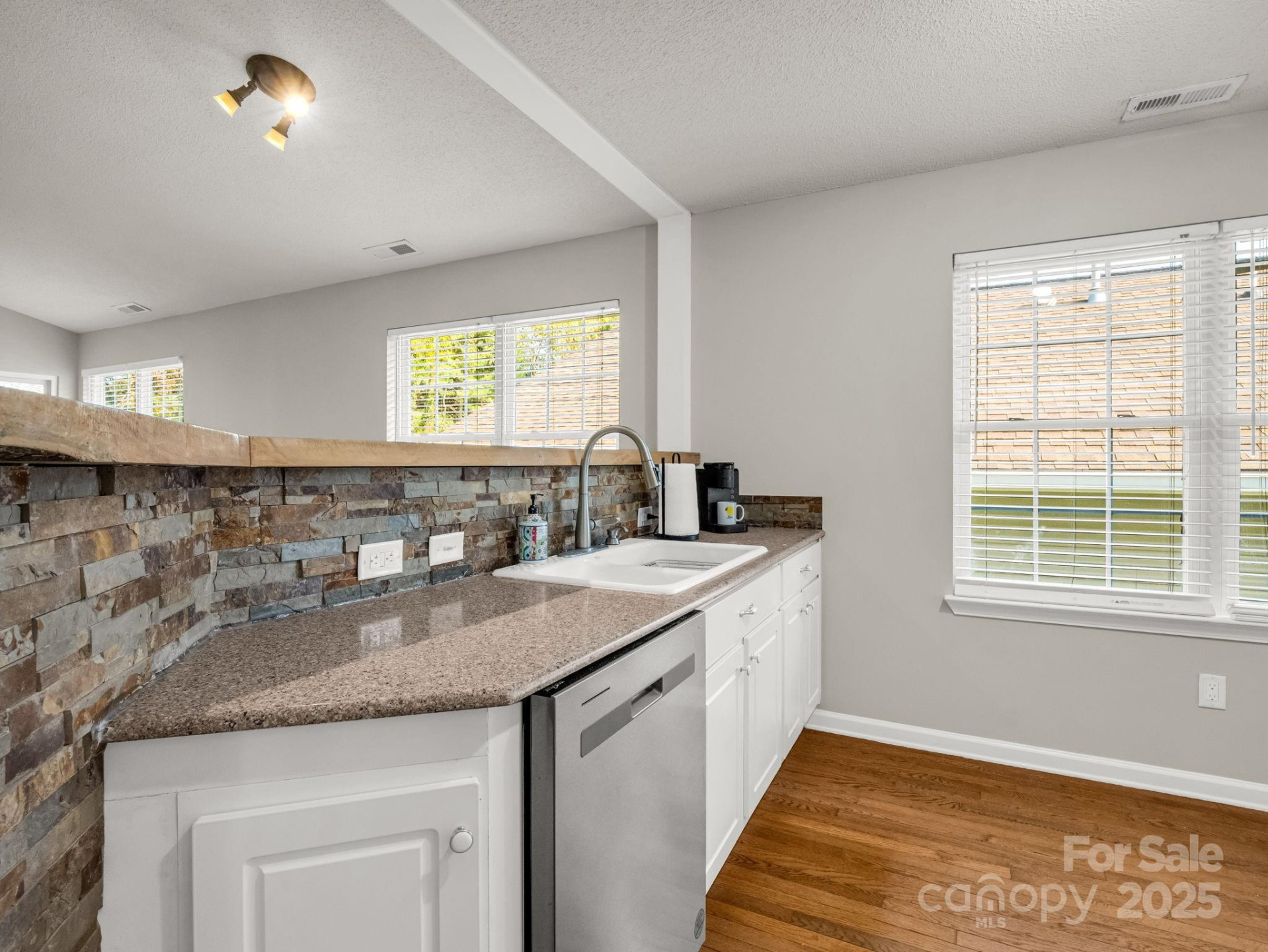 110 Creeks End Circle - Photo 11