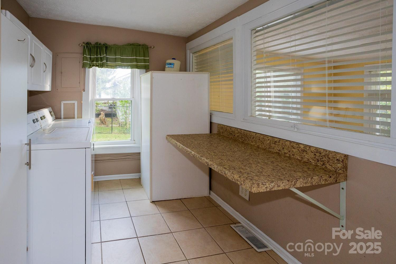 948 Riceville Road - Photo 12