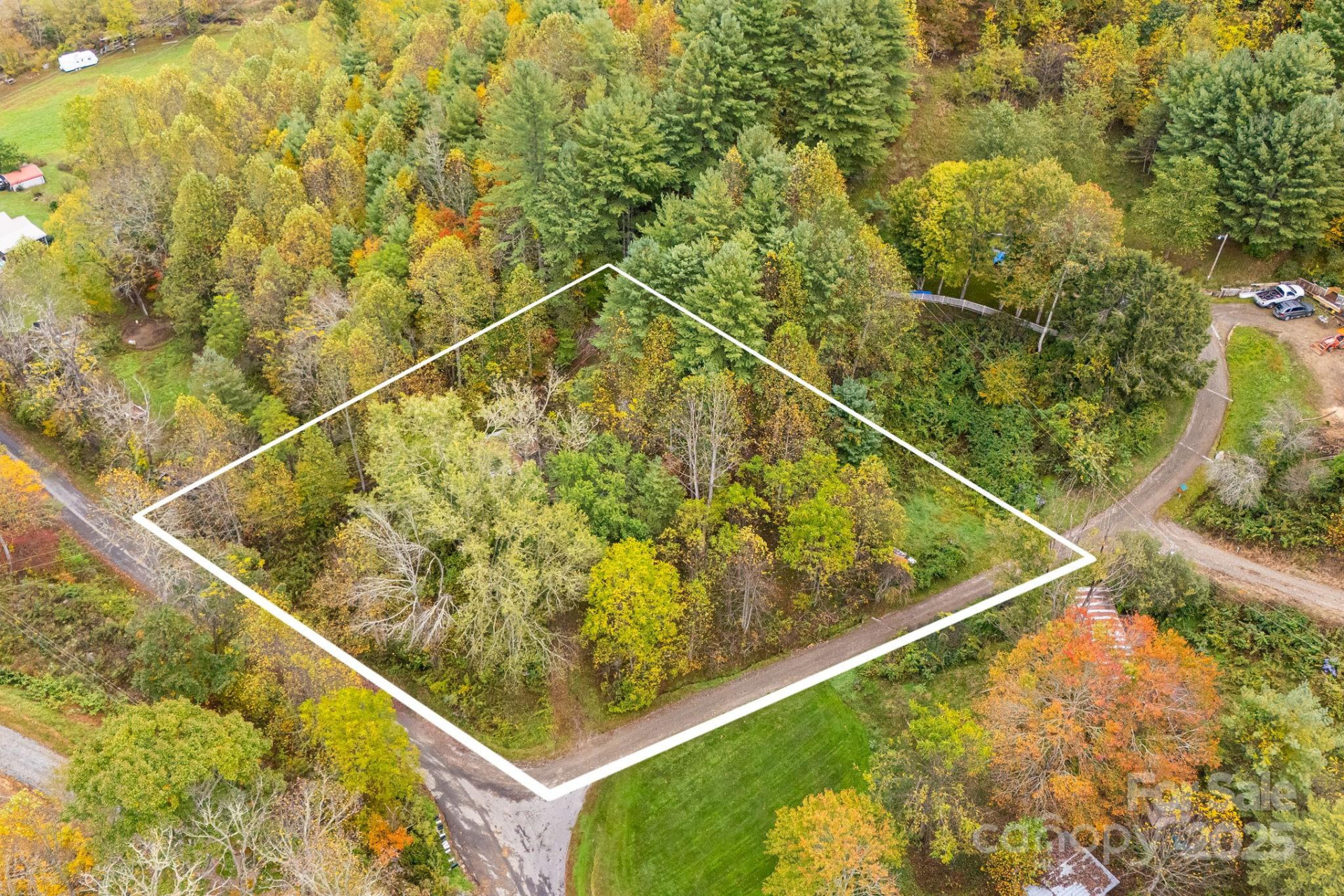 211 Evergreen Road - Photo 3