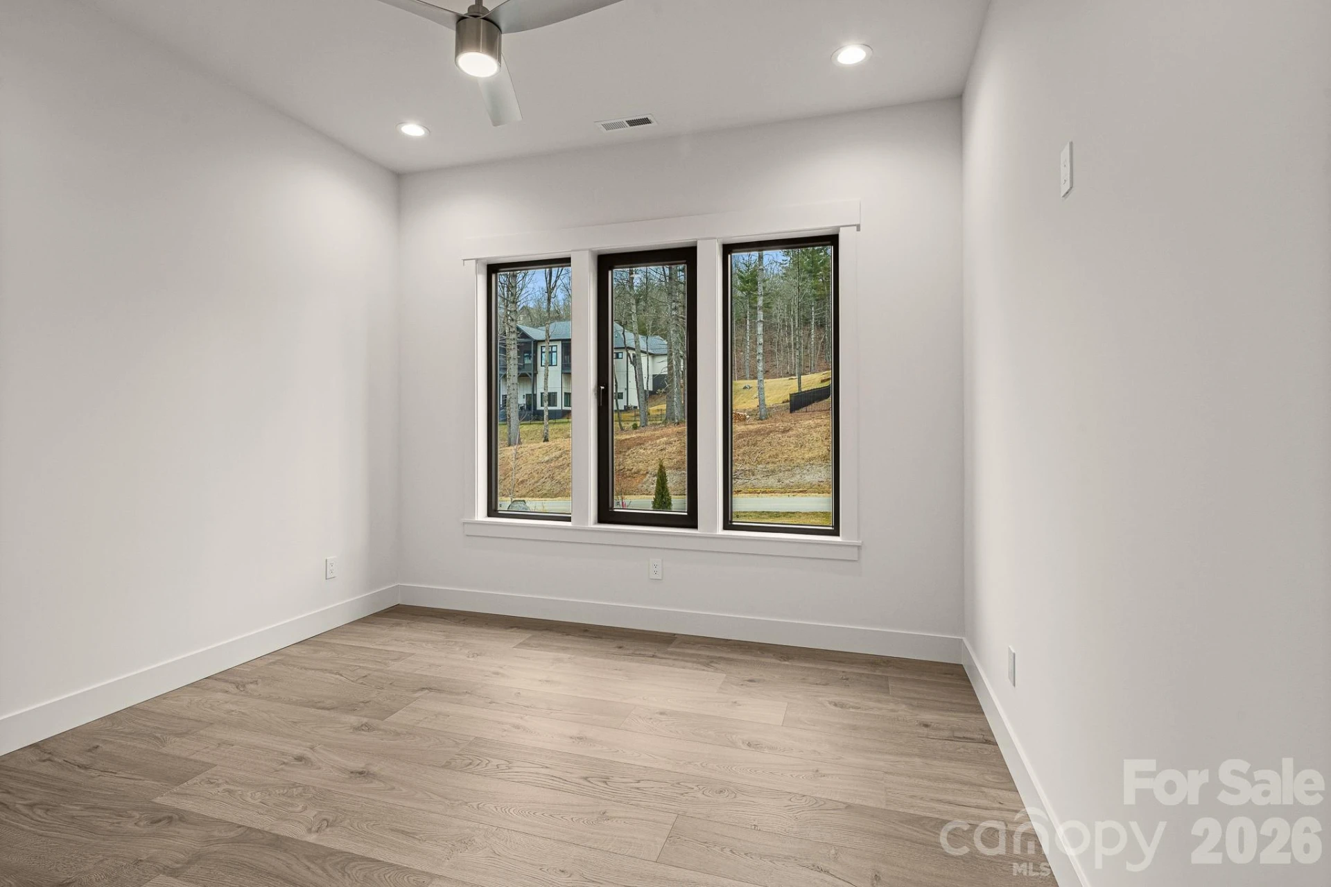 132 Sunridge Avenue - Photo 23