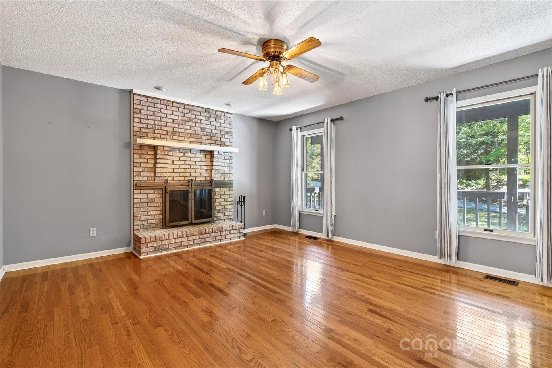 820 Lakey Gap Road - Photo 4