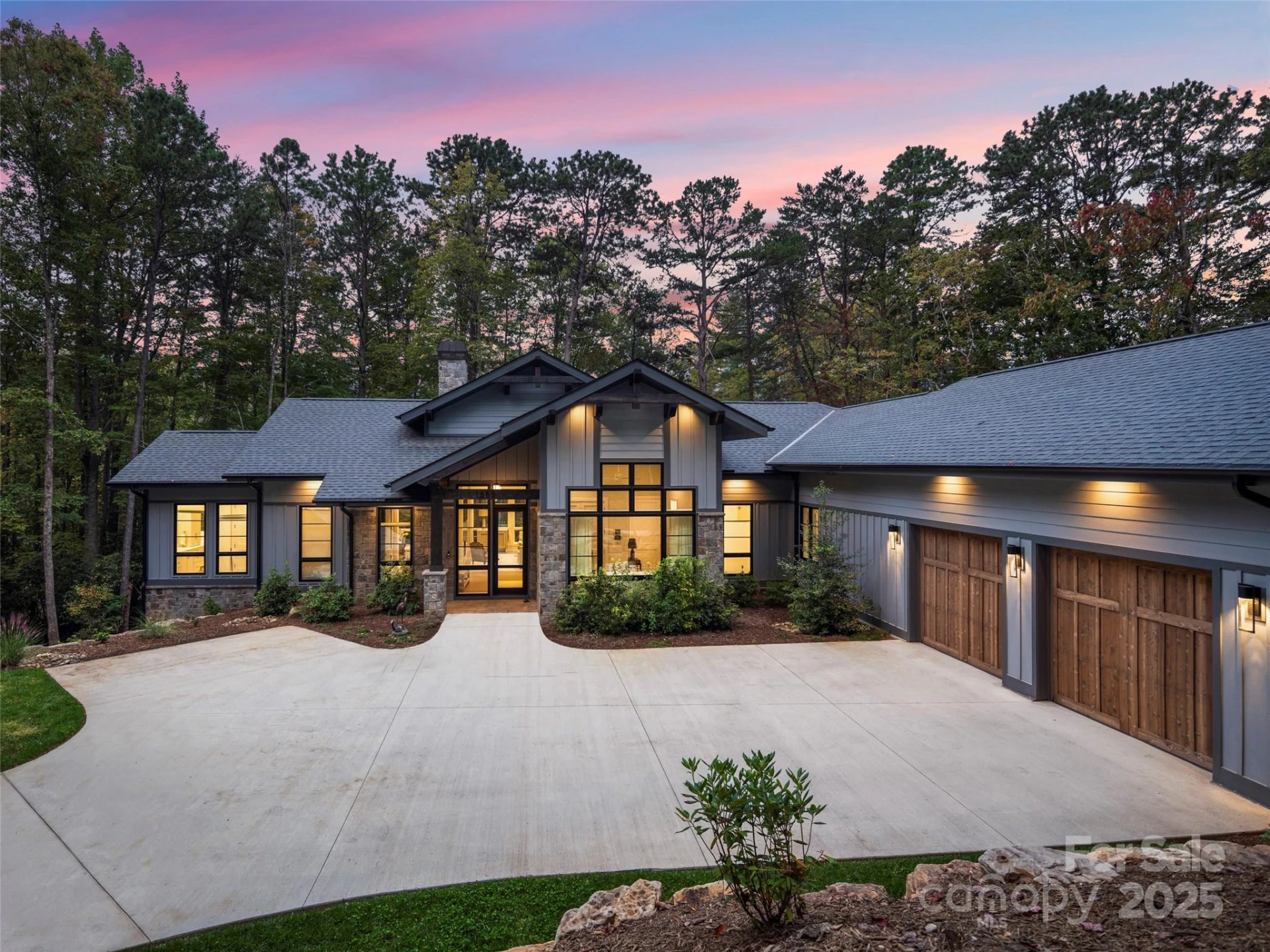1565 Country View Way - Photo 2