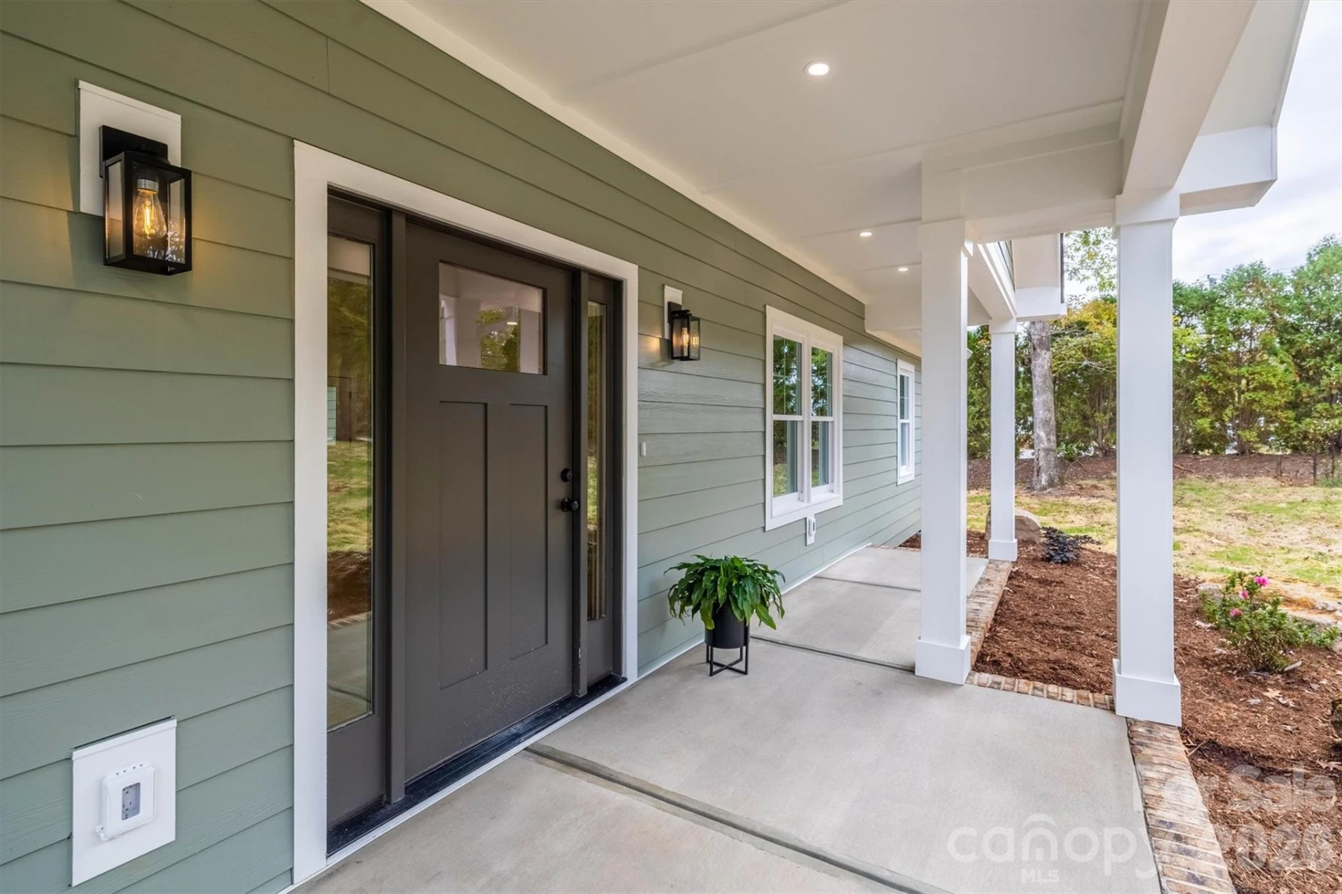 1008 Faith Court - Photo 3
