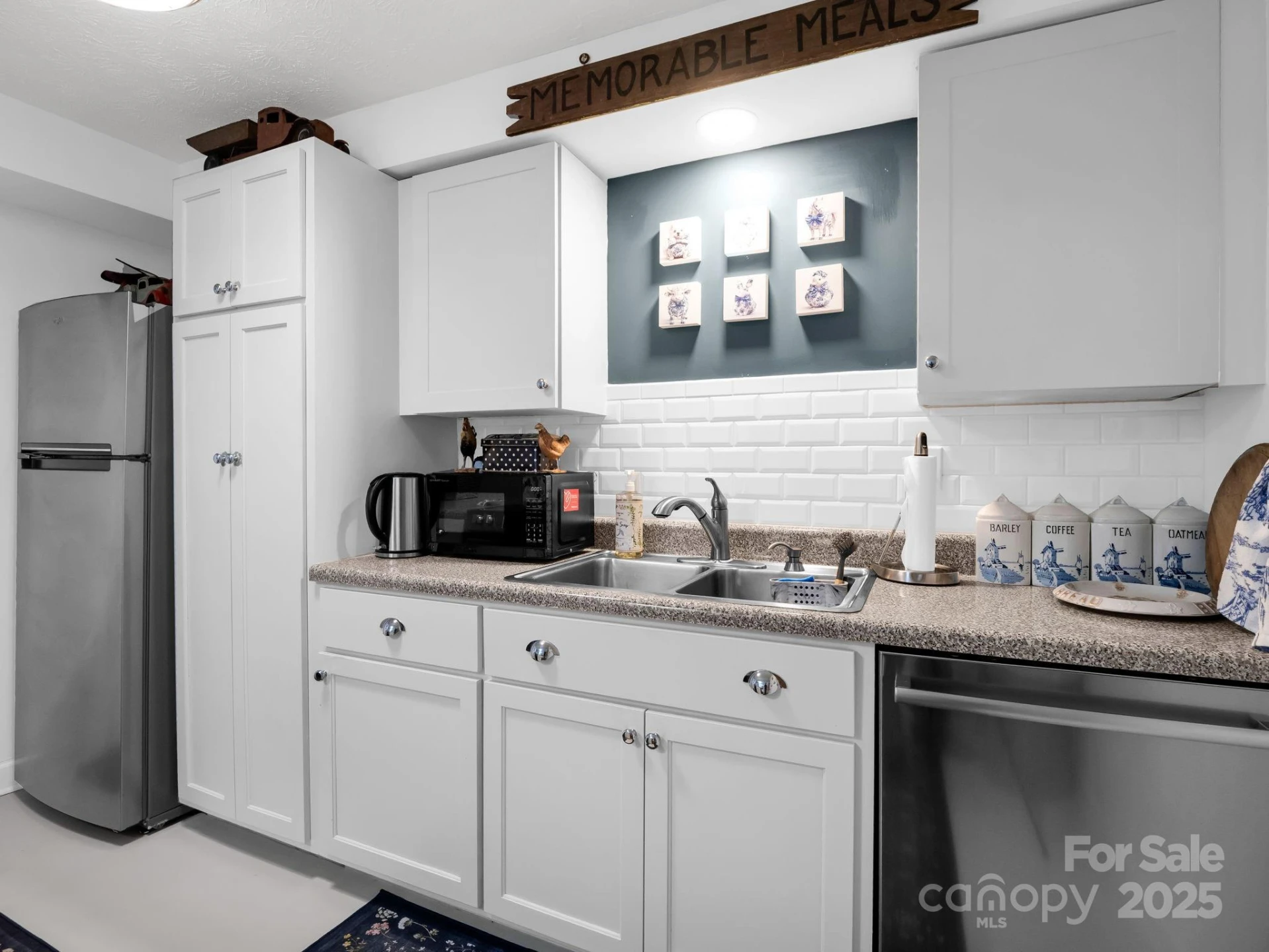 305 Grady Avenue - Photo 13