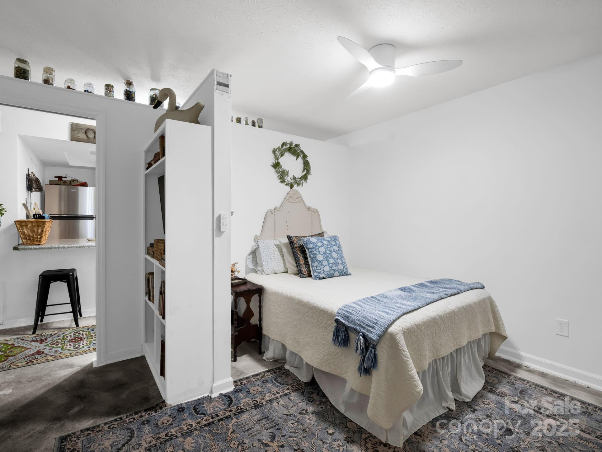 305 Grady Avenue - Photo 16