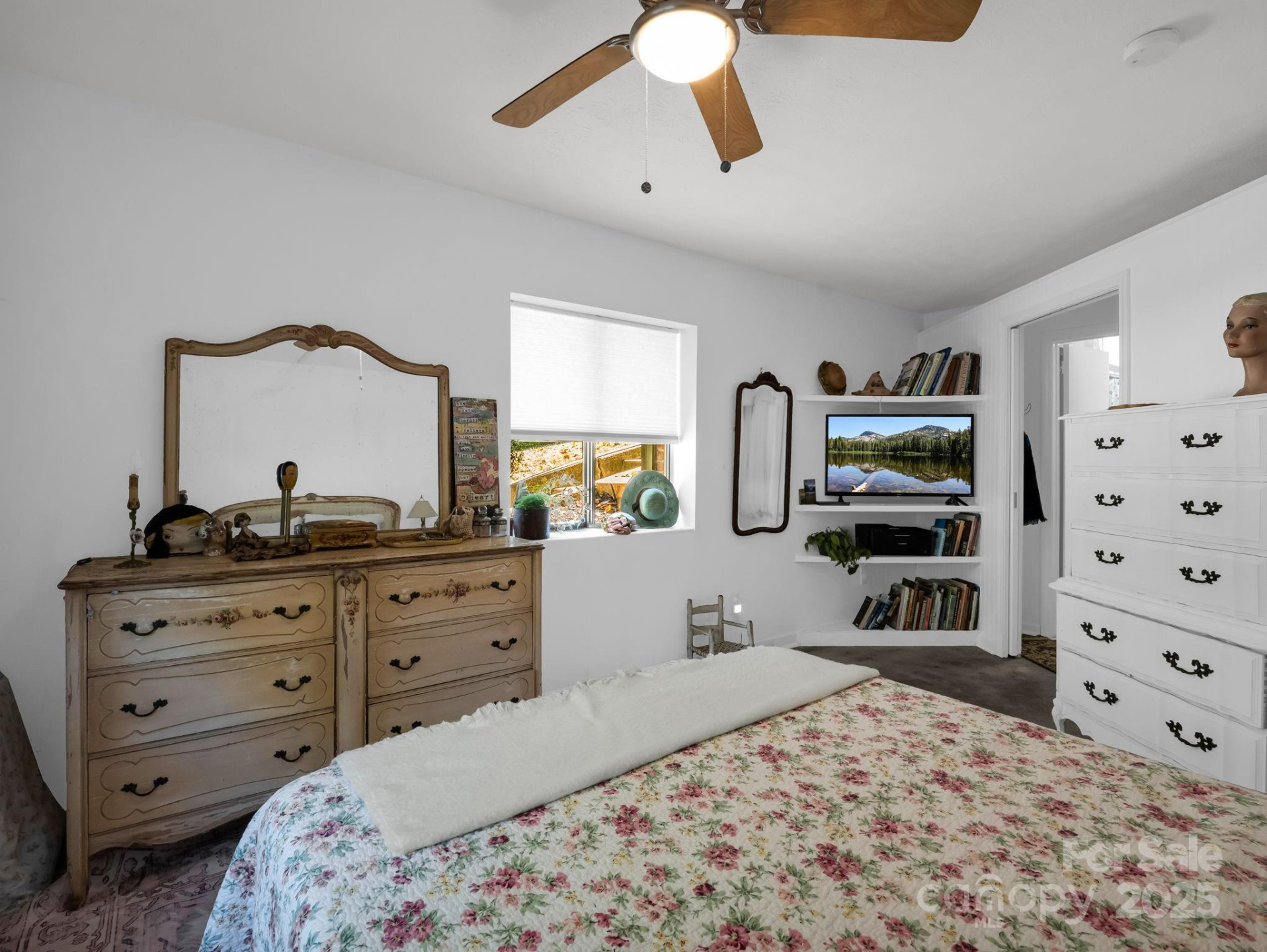 305 Grady Avenue - Photo 20