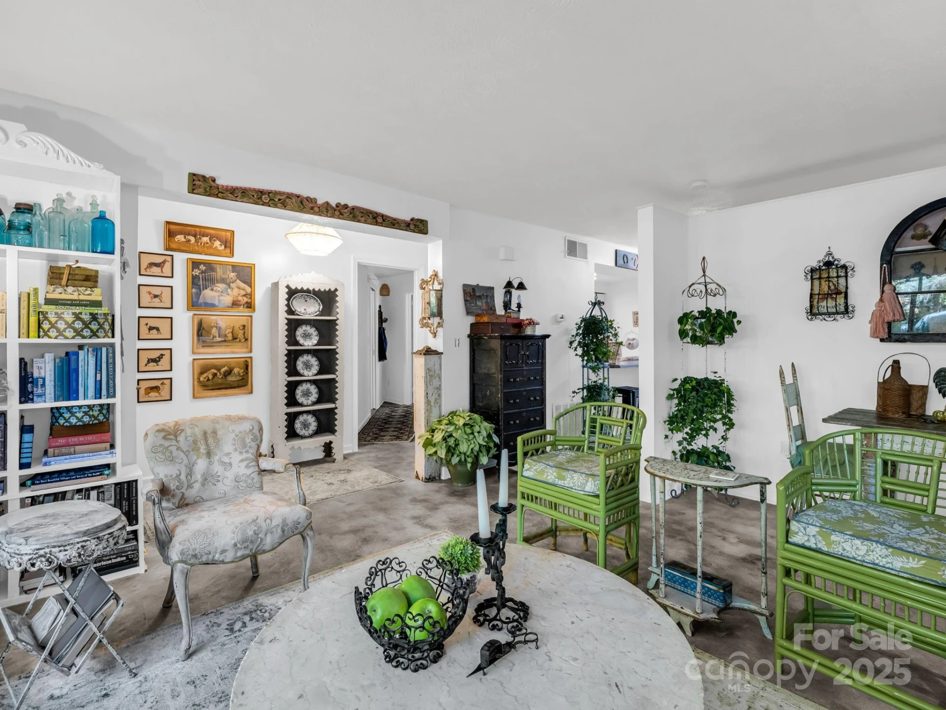 305 Grady Avenue - Photo 8