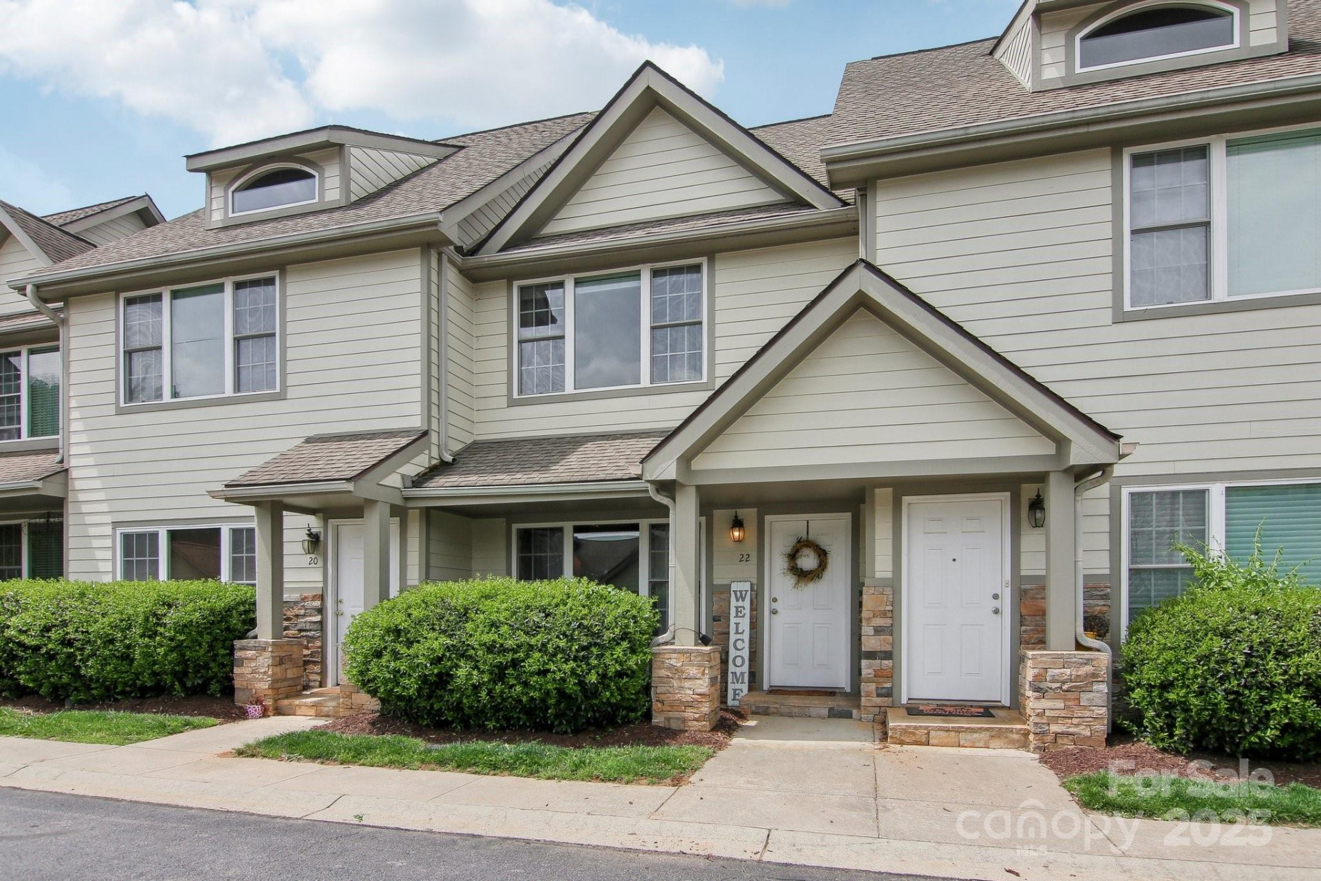 22 Rotunda Circle - Photo 2