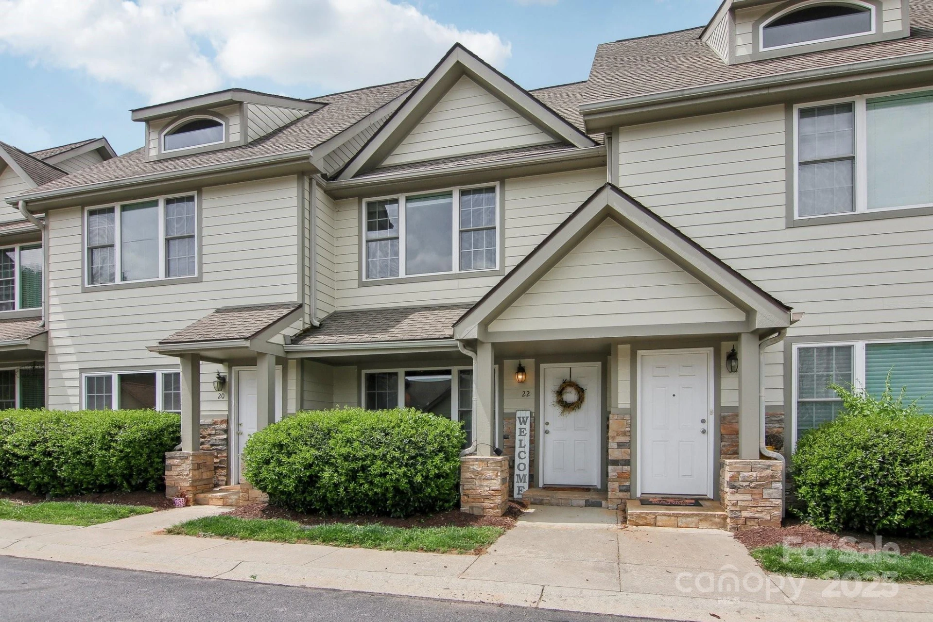 22 Rotunda Circle - Photo 2