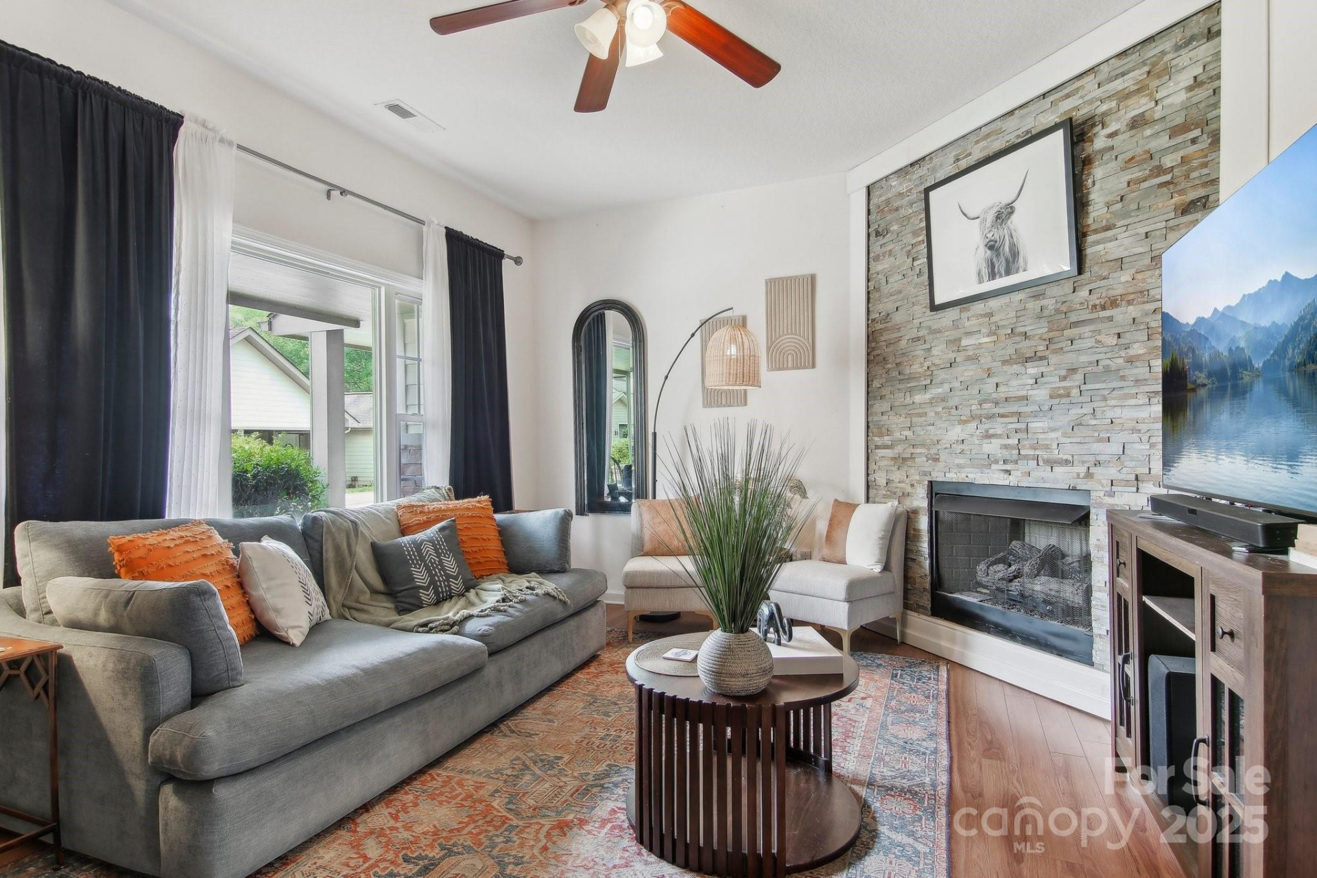 22 Rotunda Circle - Photo 3