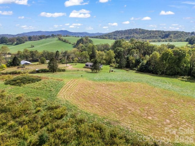 128 Cook Lane, Mills River, NC, 28759