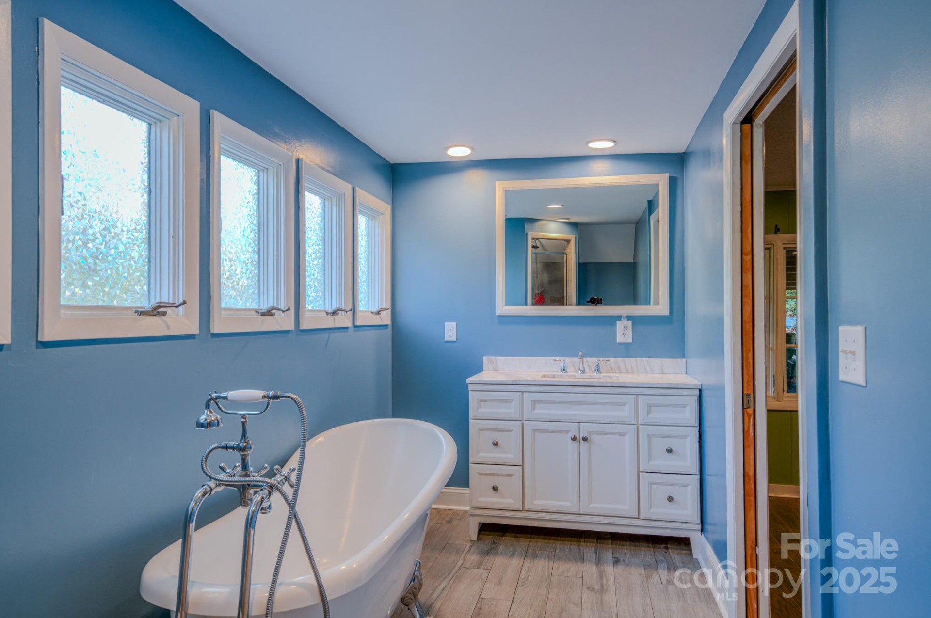 605 Country Club Drive - Photo 15