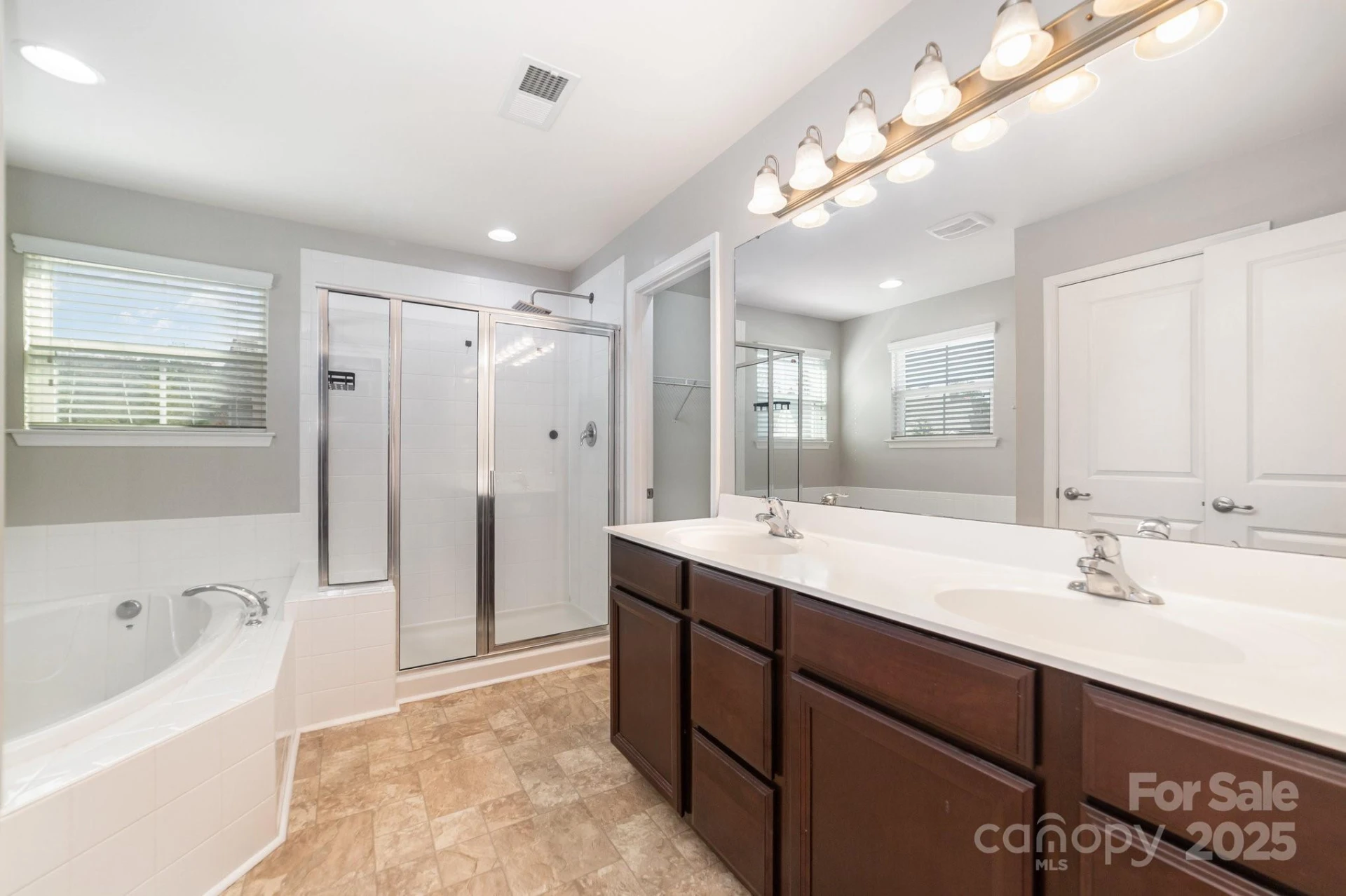 2677 Kinsley Avenue - Photo 18