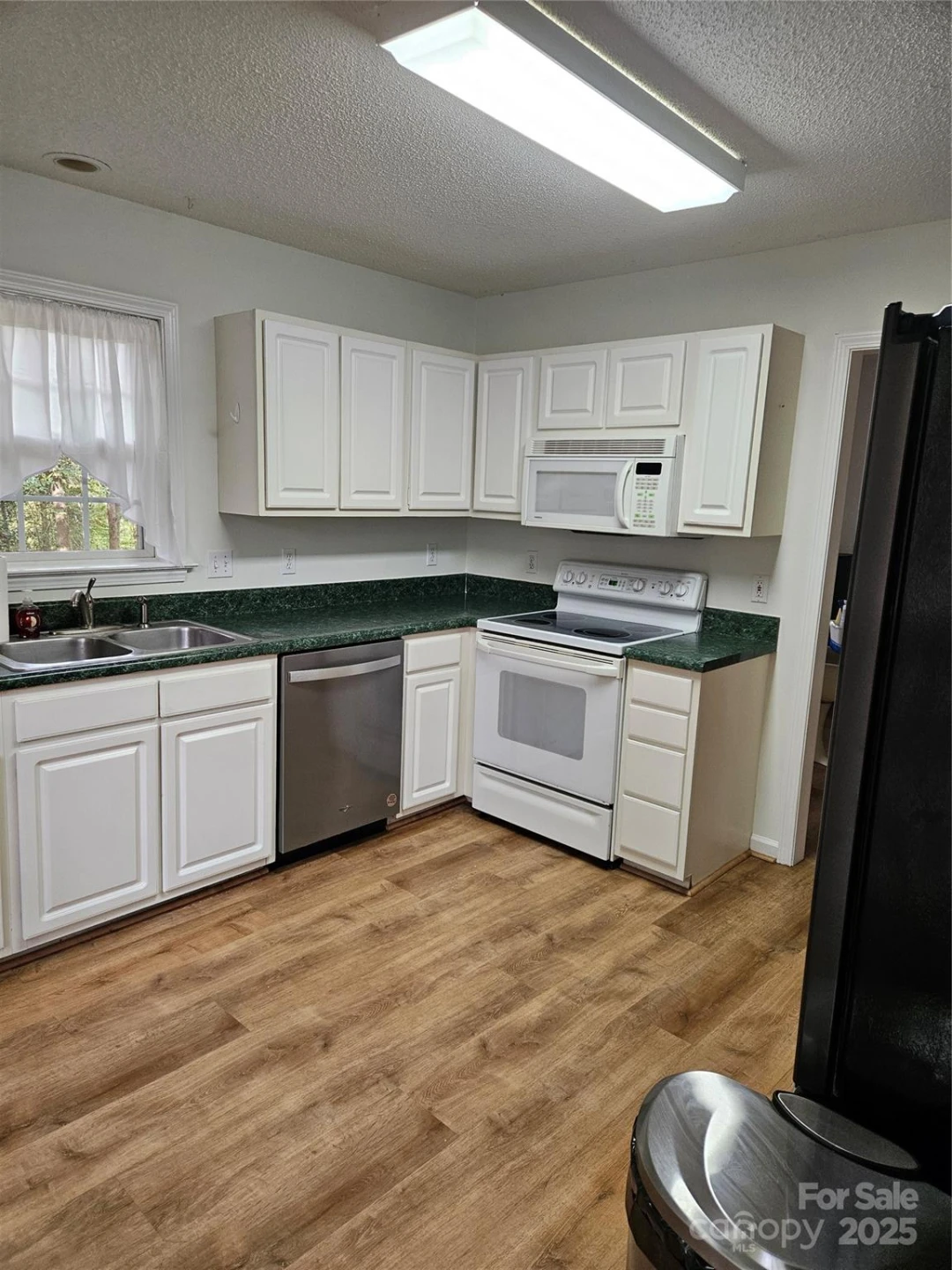 396 Glensprings Drive - Photo 11