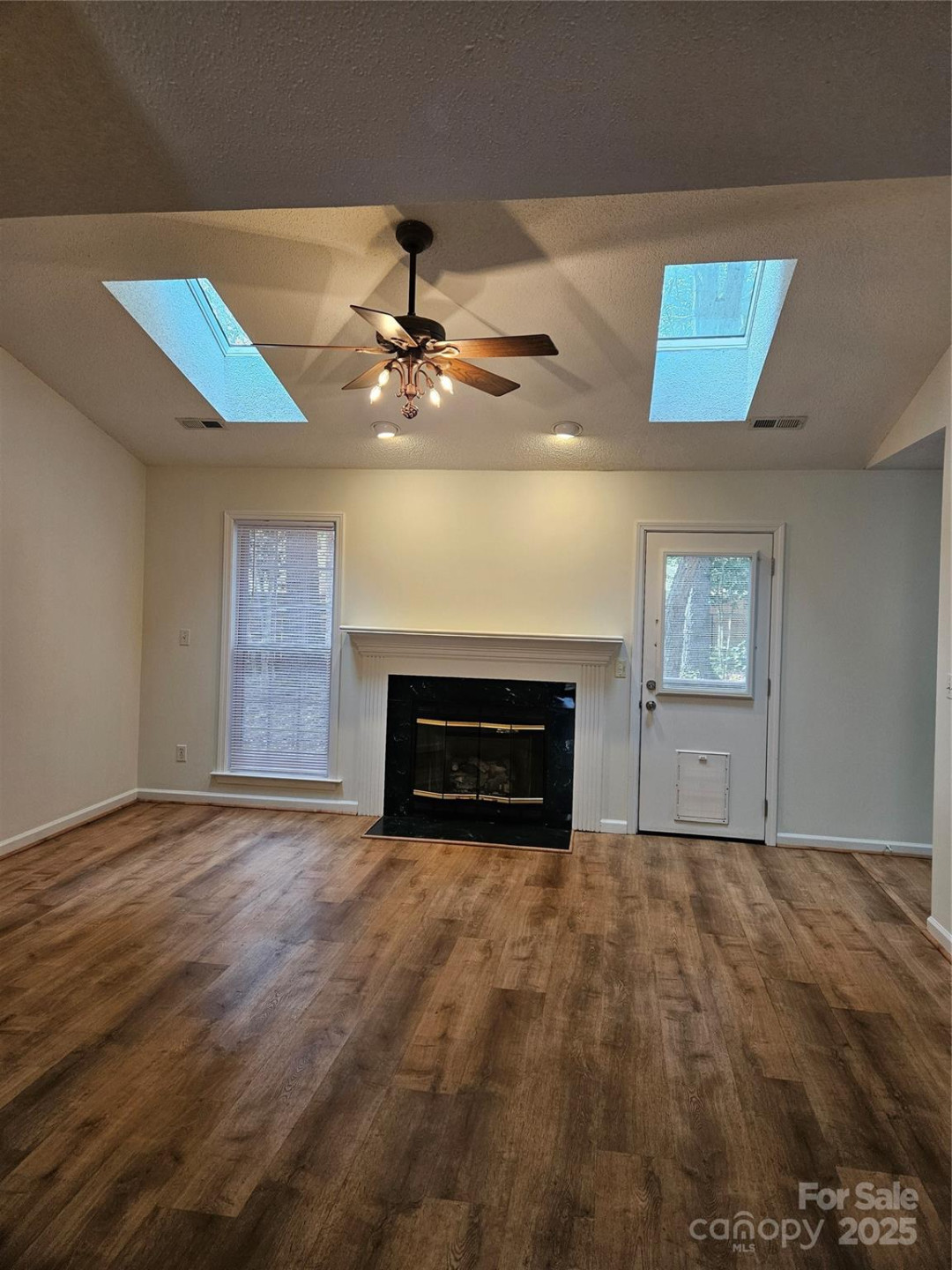 396 Glensprings Drive - Photo 5