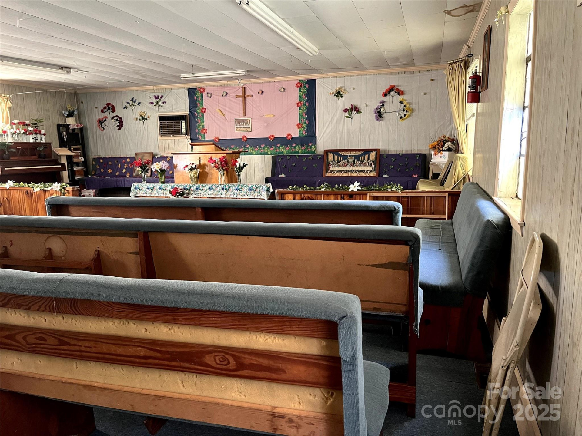 576 Deaverview Road - Photo 3