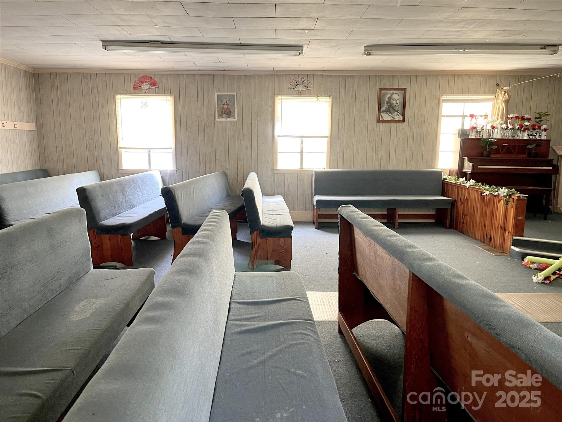 576 Deaverview Road - Photo 9