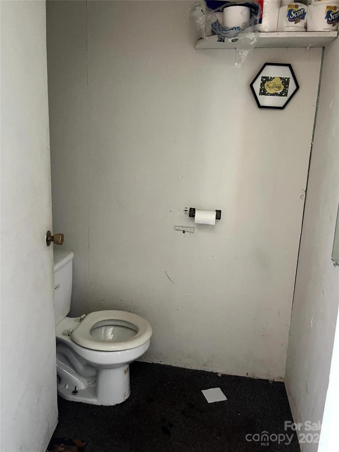 576 Deaverview Road - Photo 10