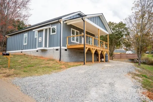 21 Marion Road