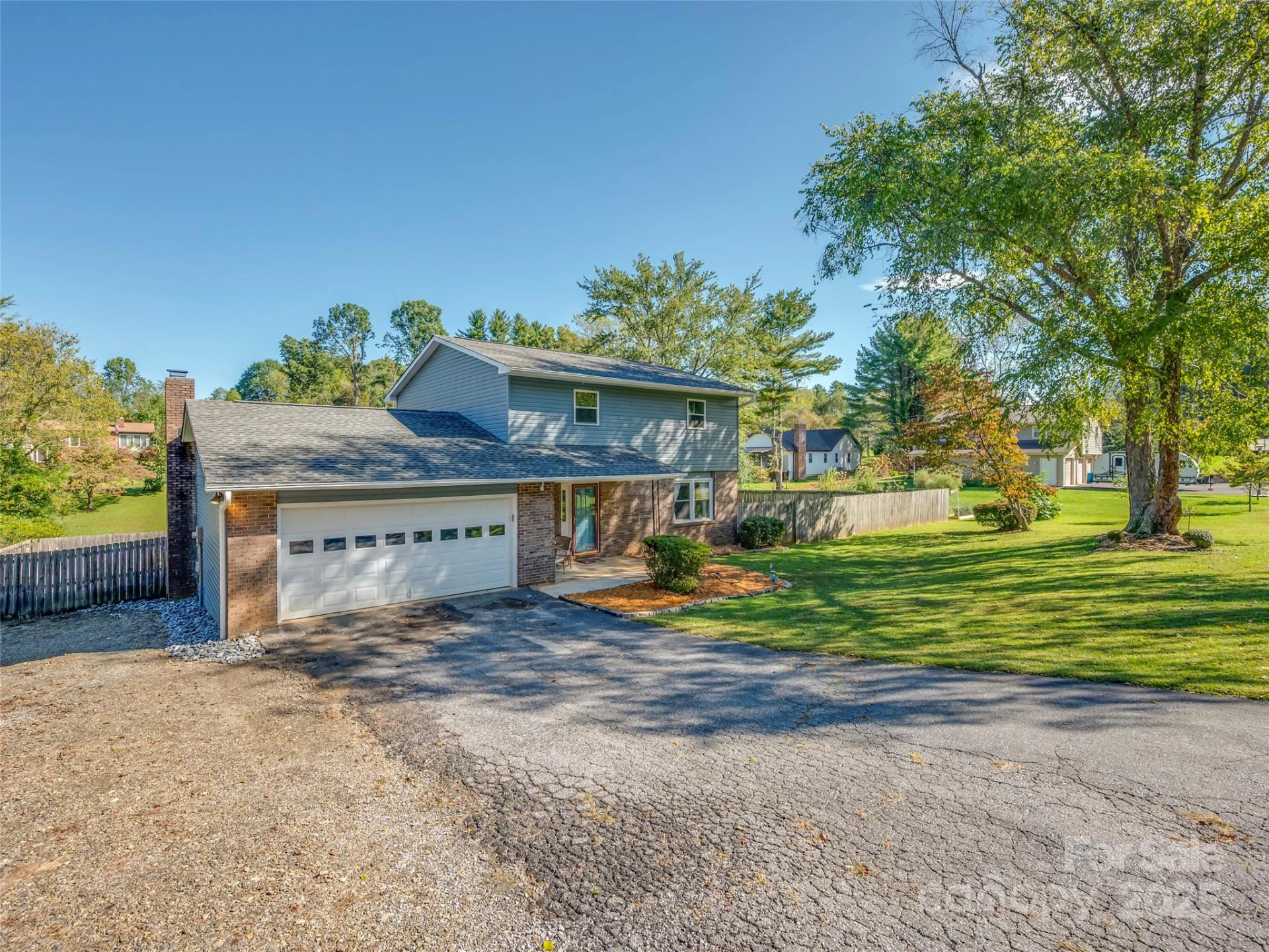 4 Daniel Drive - Photo 2