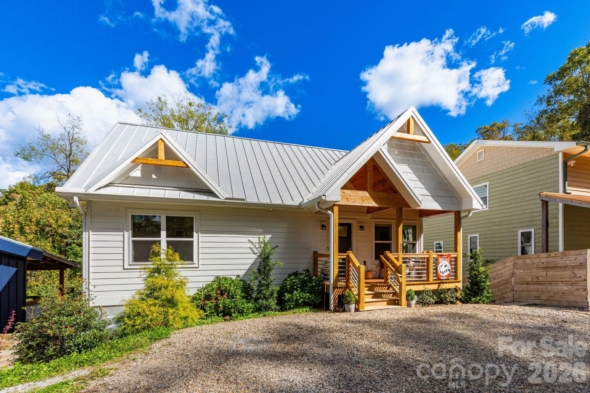 27 Ruslan Drive - Photo 2