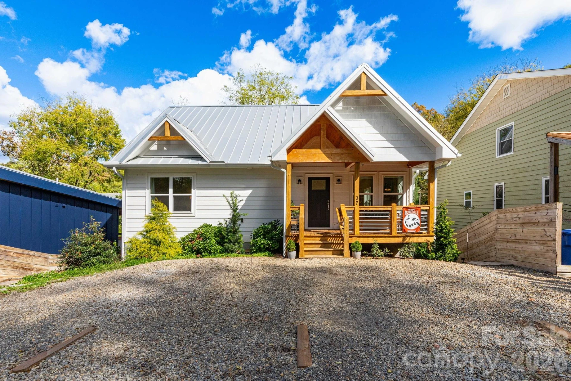 27 Ruslan Drive - Photo 2