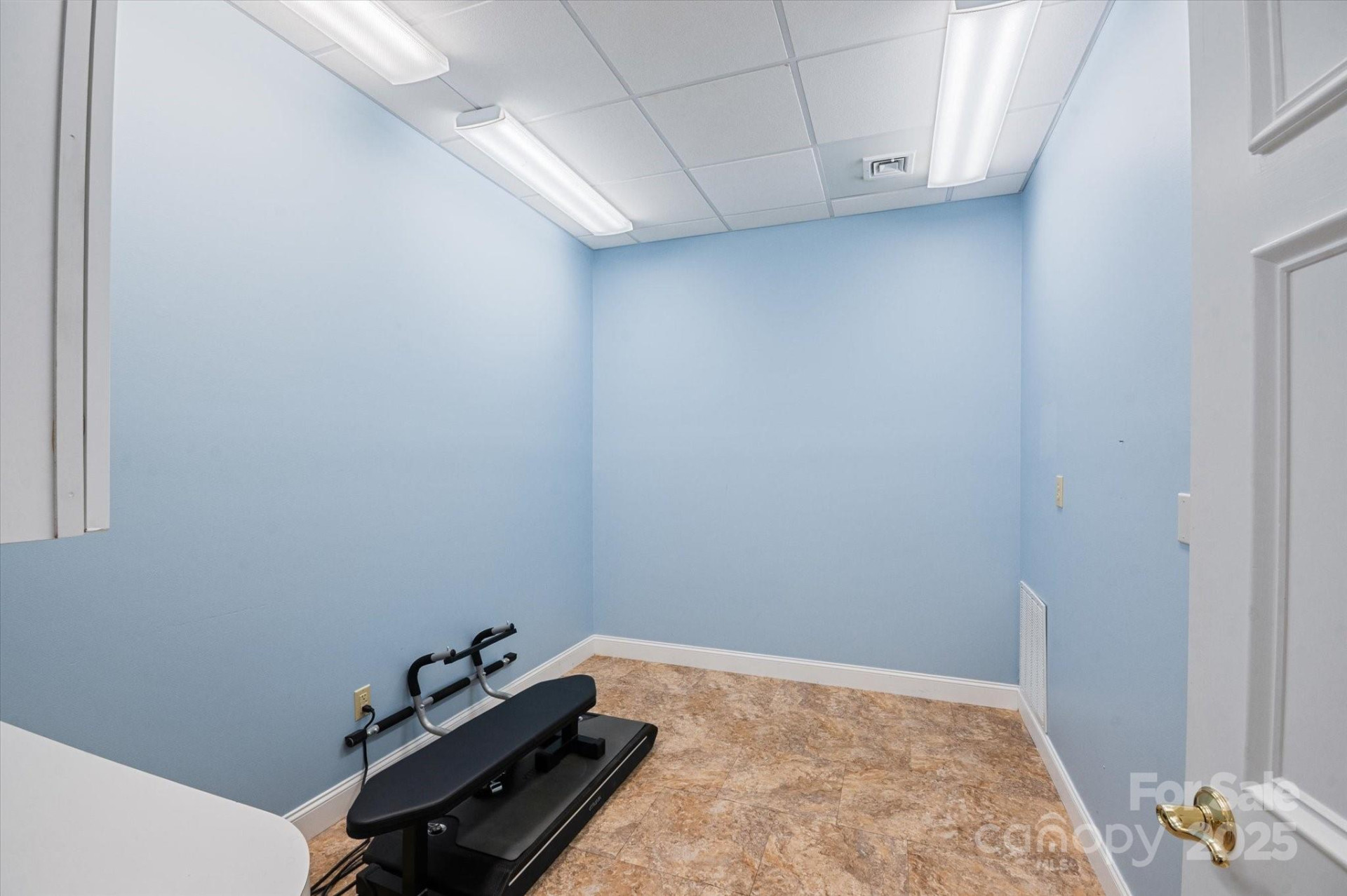 5 Park Place - Photo 13