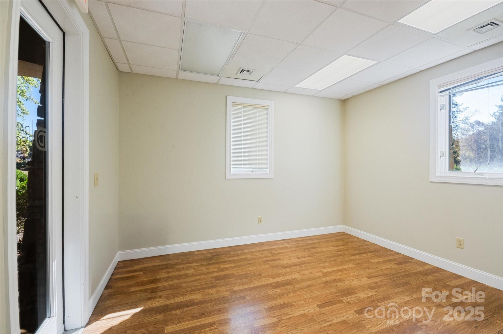 5 Park Place - Photo 16