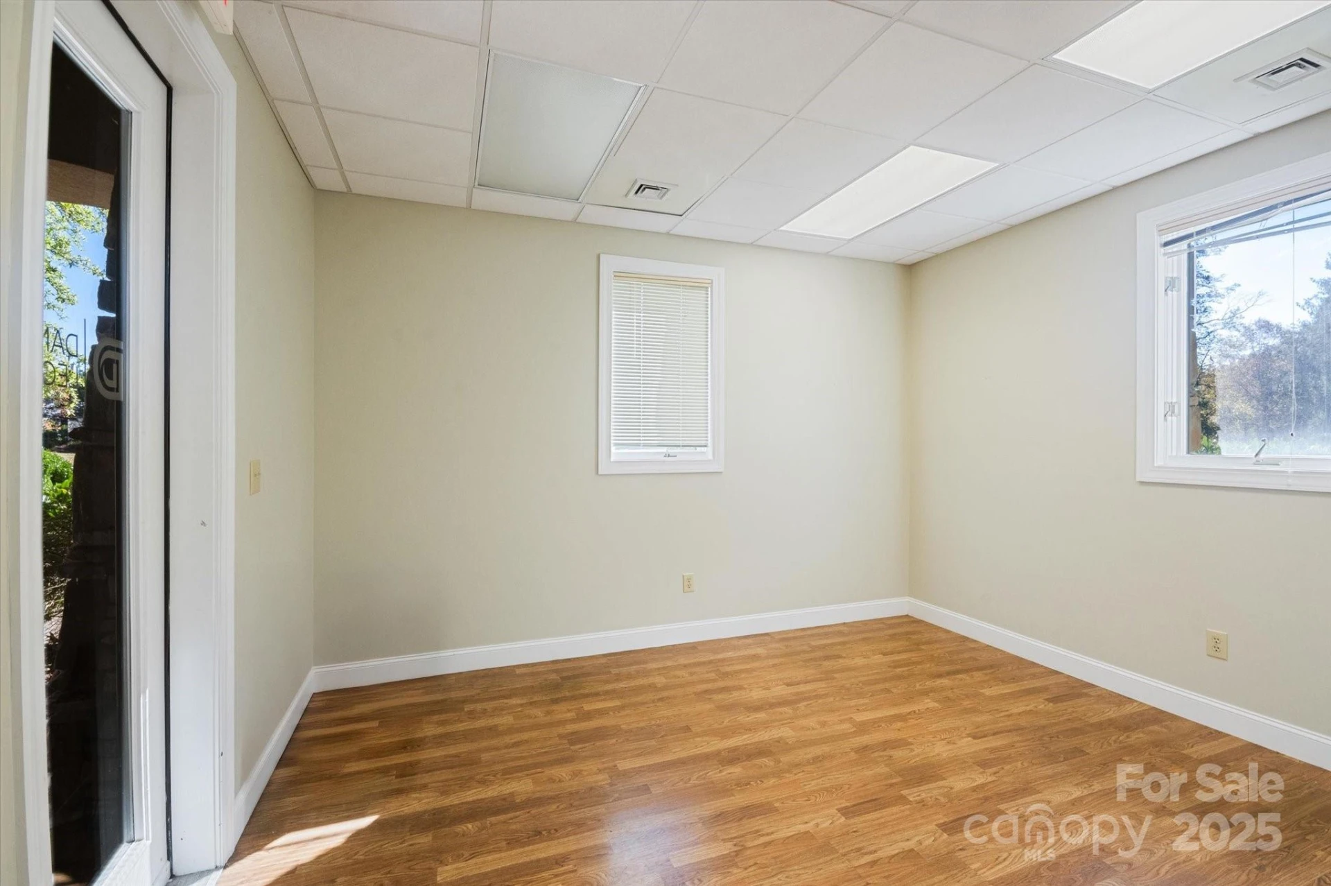5 Park Place - Photo 16