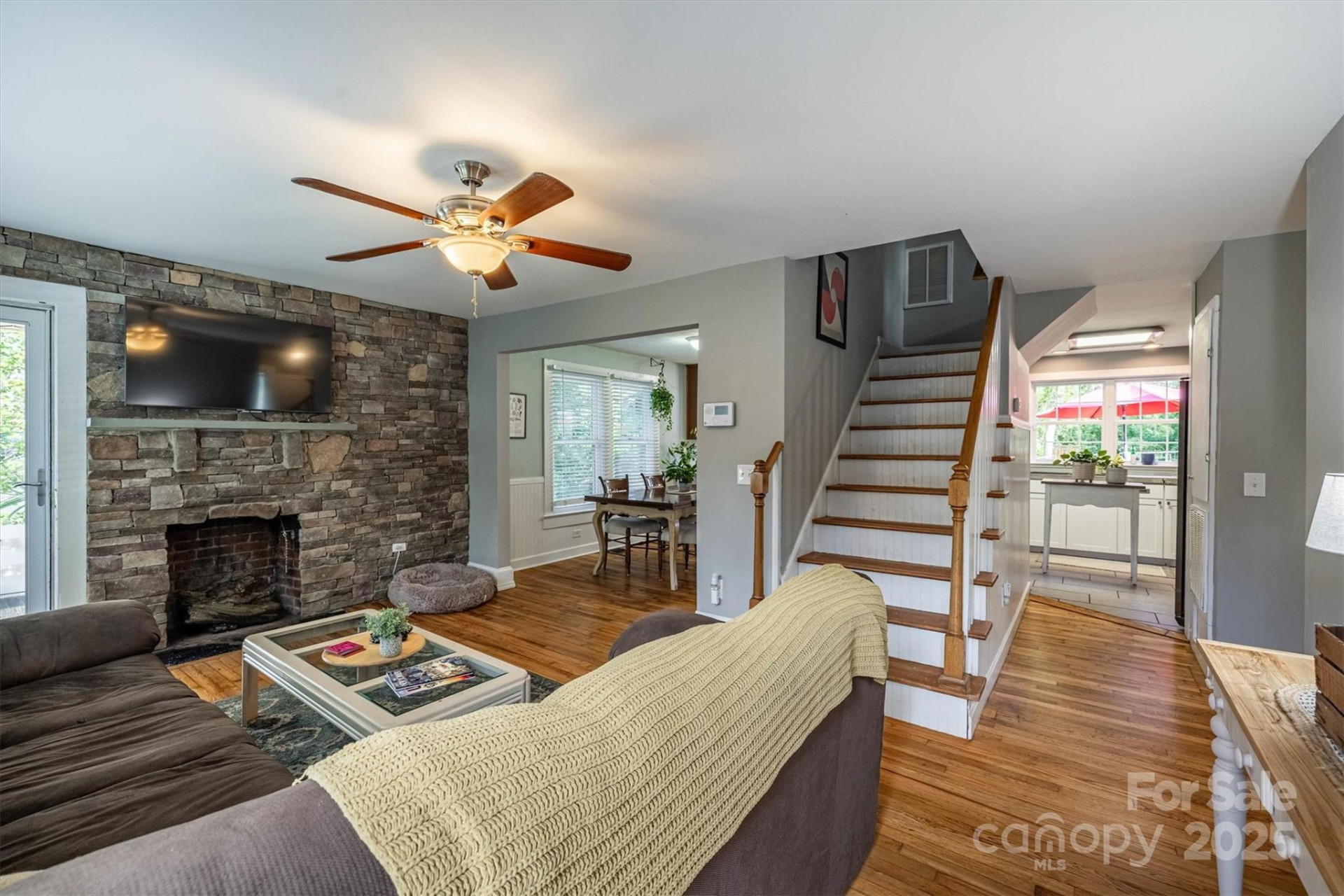 244 Anderson Street - Photo 3
