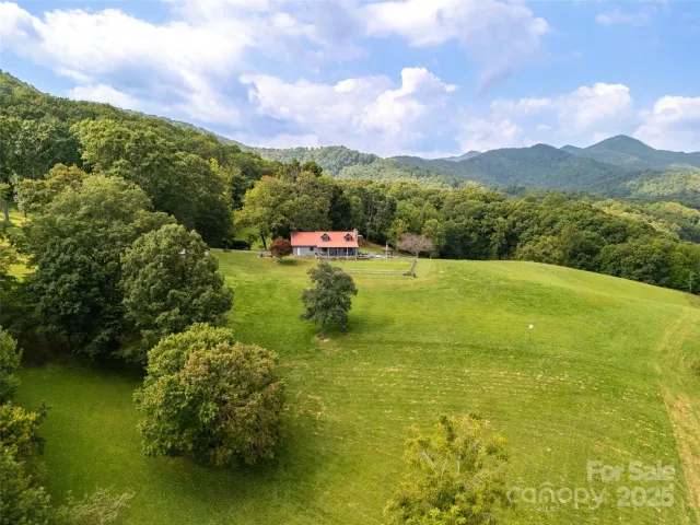50 Holland Ridge Drive, Candler, NC, 28715