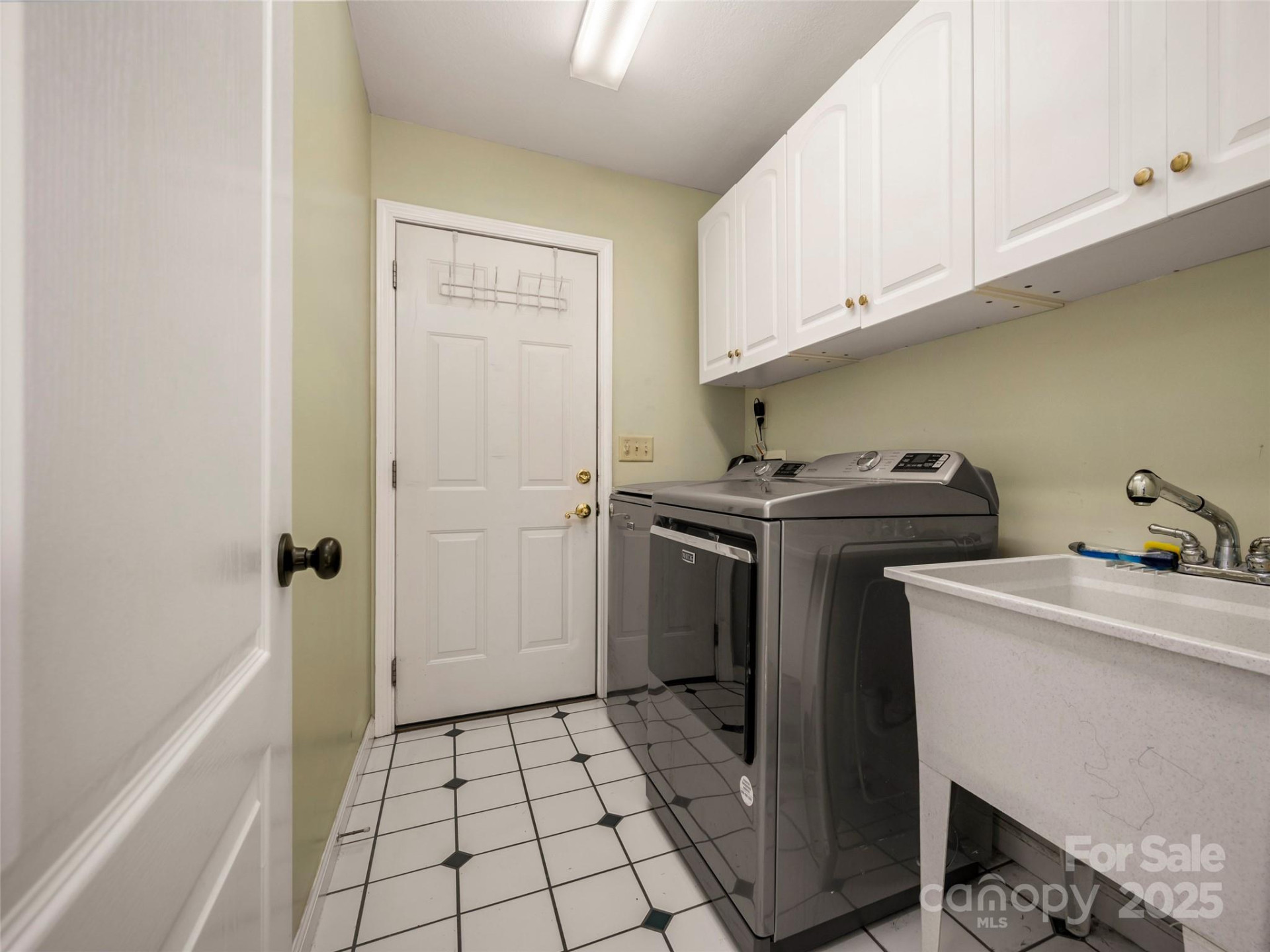 949 Kanuga Road - Photo 27