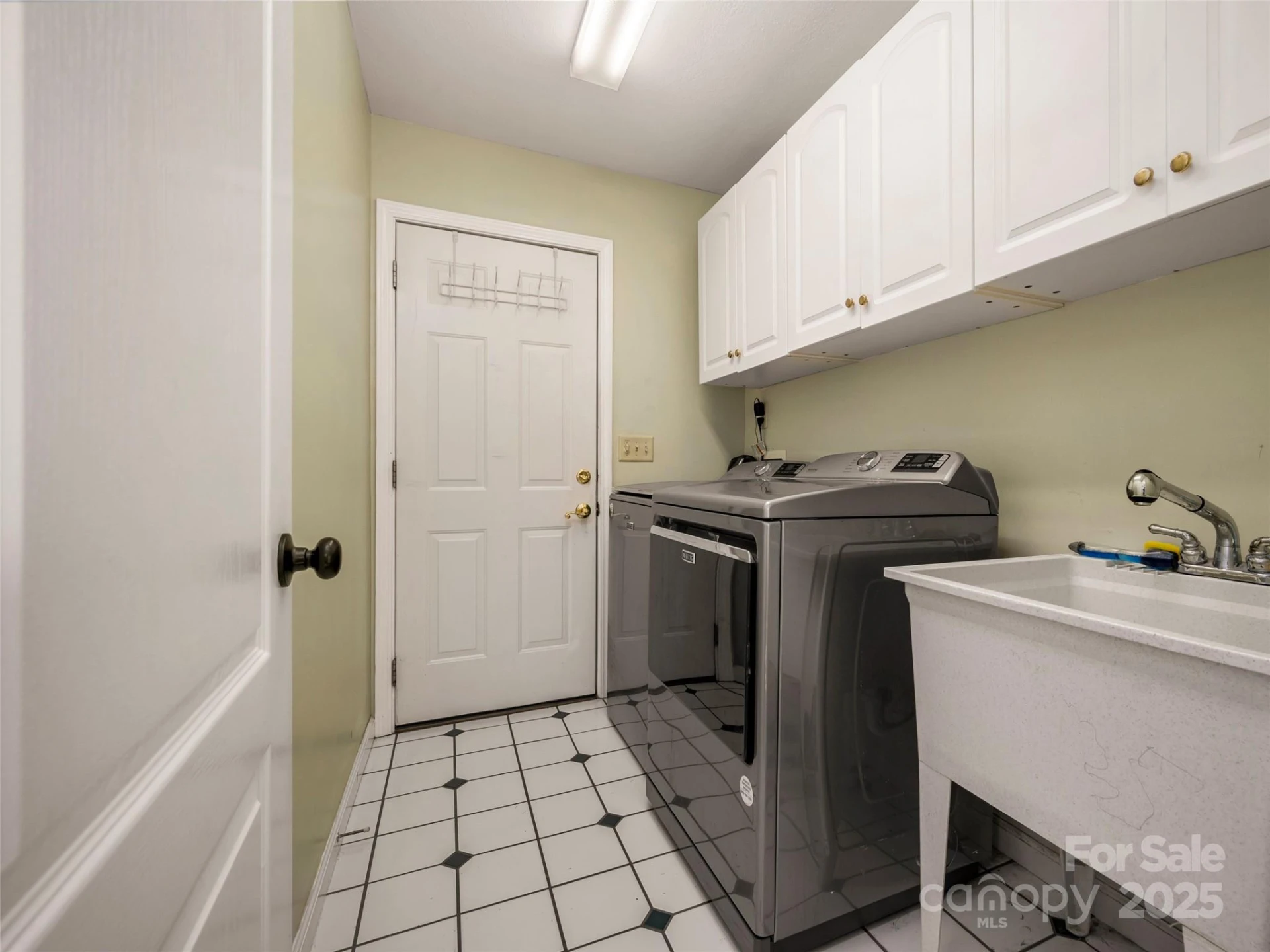 949 Kanuga Road - Photo 27