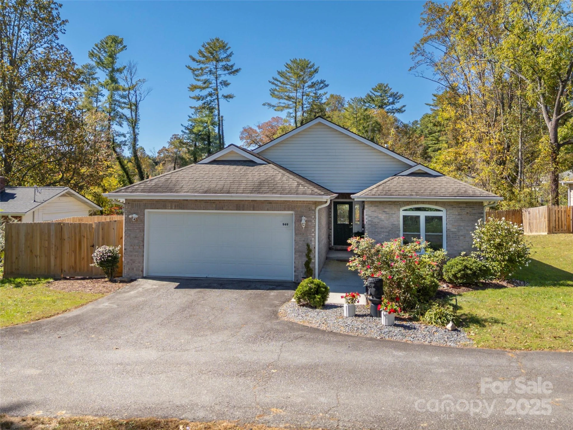 949 Kanuga Road - Photo 5