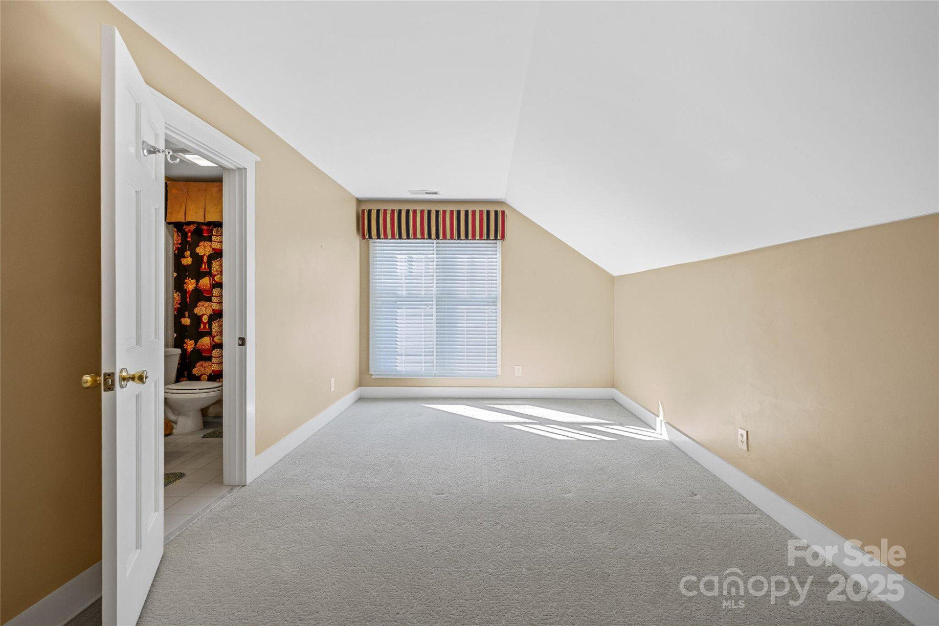 4 Lacoste Drive - Photo 32