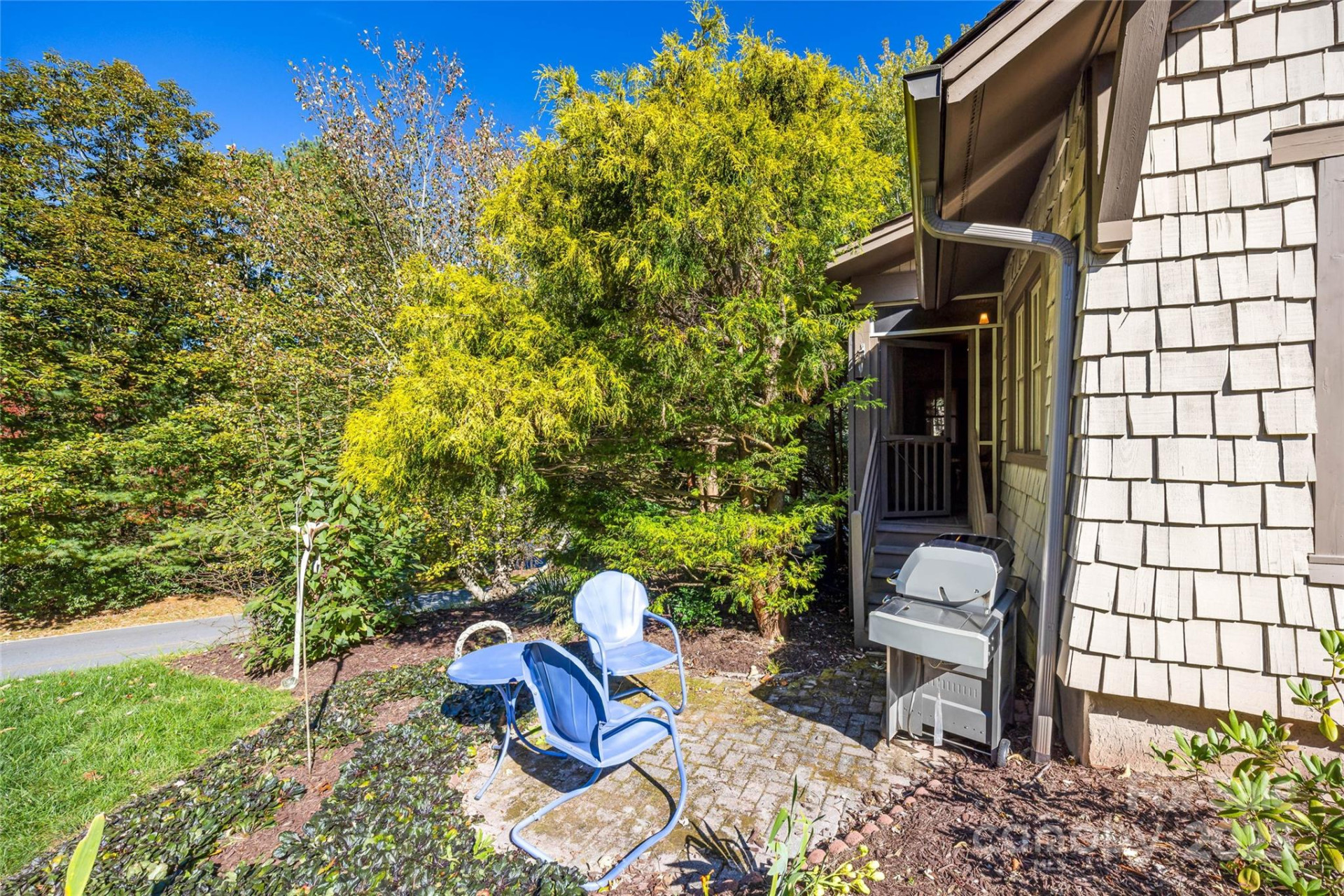 4 Lacoste Drive - Photo 34