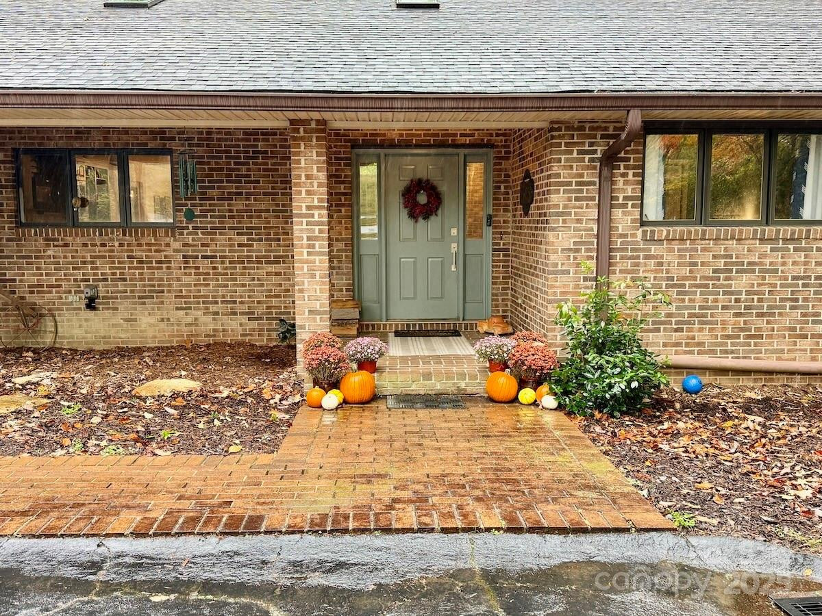 461 Mountain View Drive - Photo 2