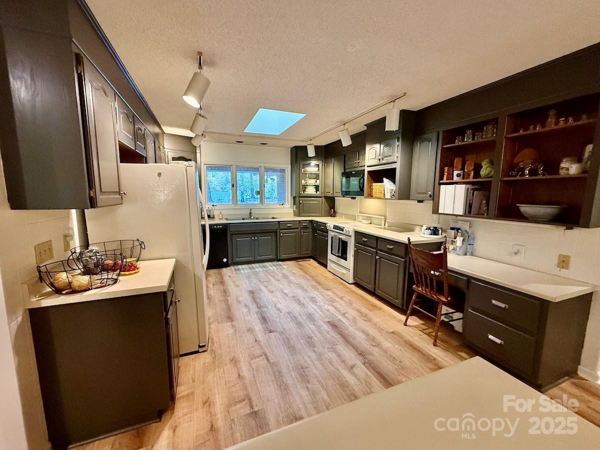 461 Mountain View Drive - Photo 13