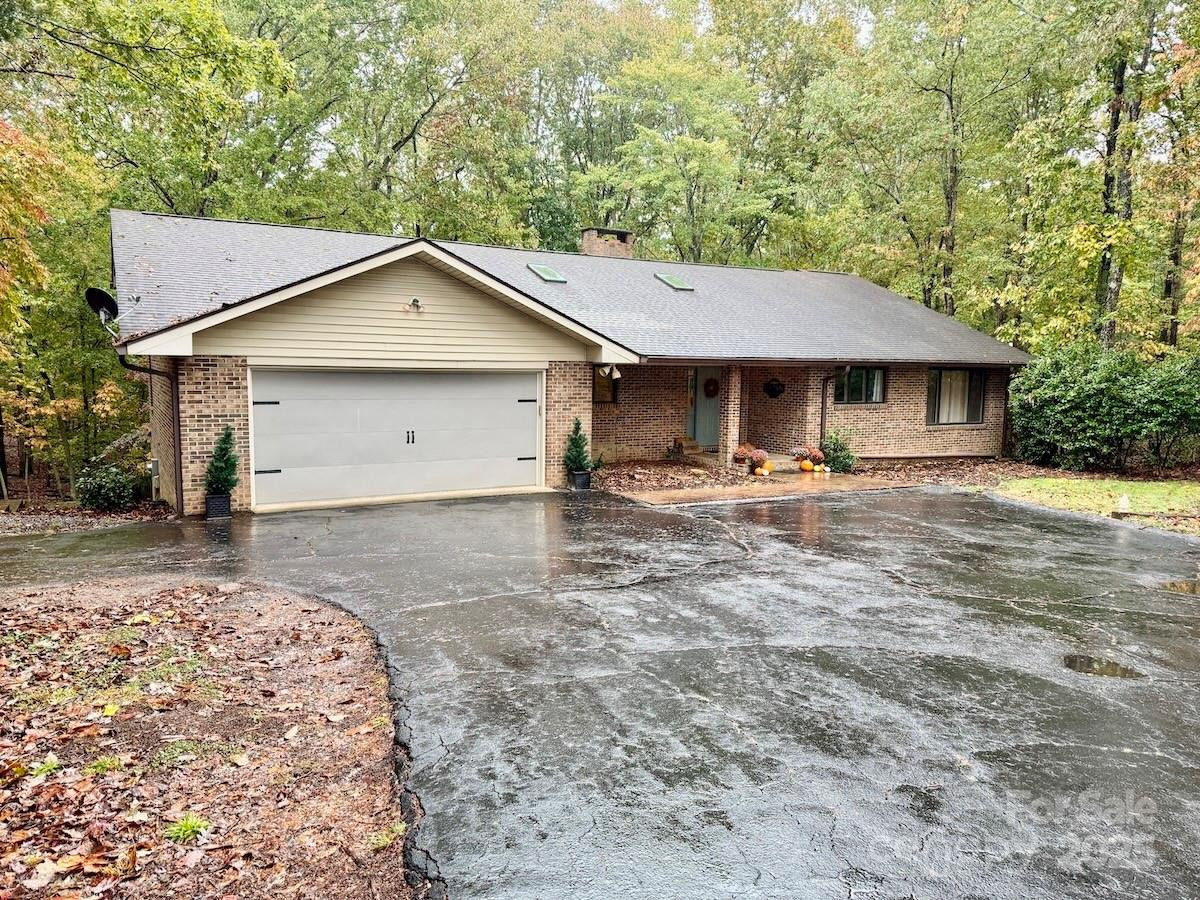 461 Mountain View Drive - Photo 3