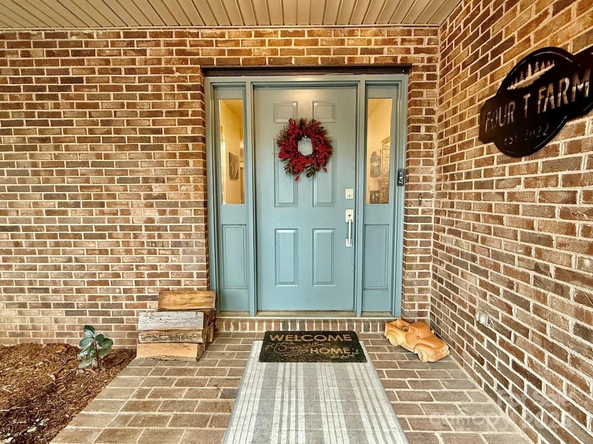 461 Mountain View Drive - Photo 4