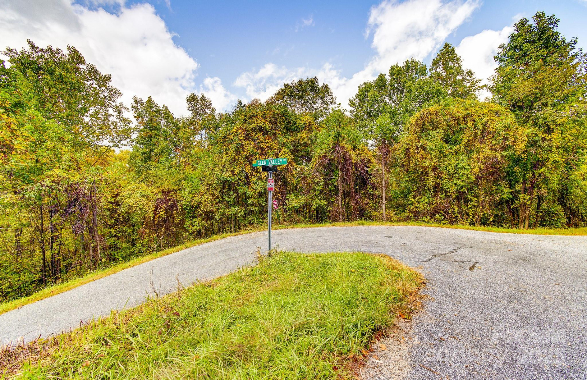 443 Glen Valley Drive - Photo 15