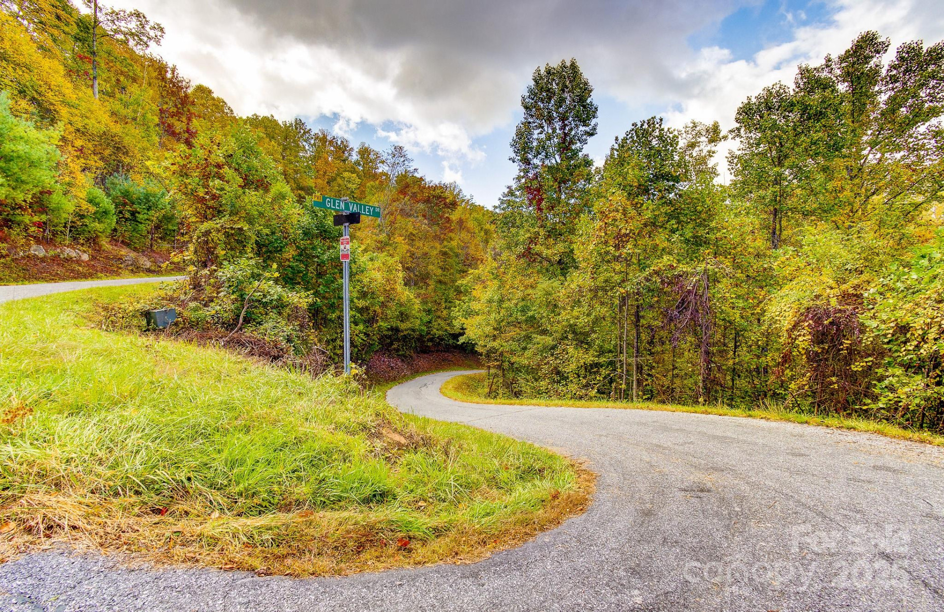 443 Glen Valley Drive - Photo 16