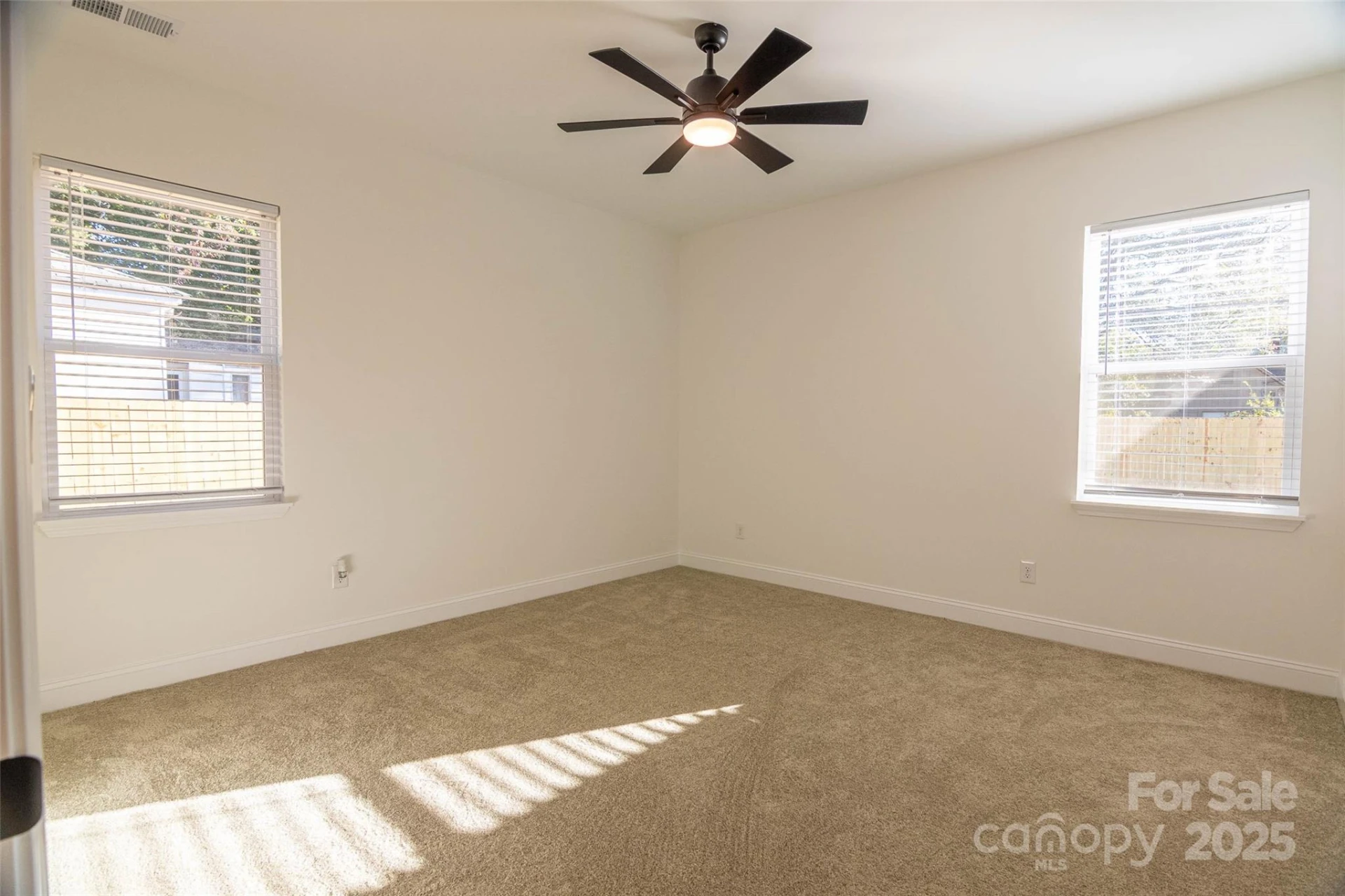 719 Smith Street - Photo 15