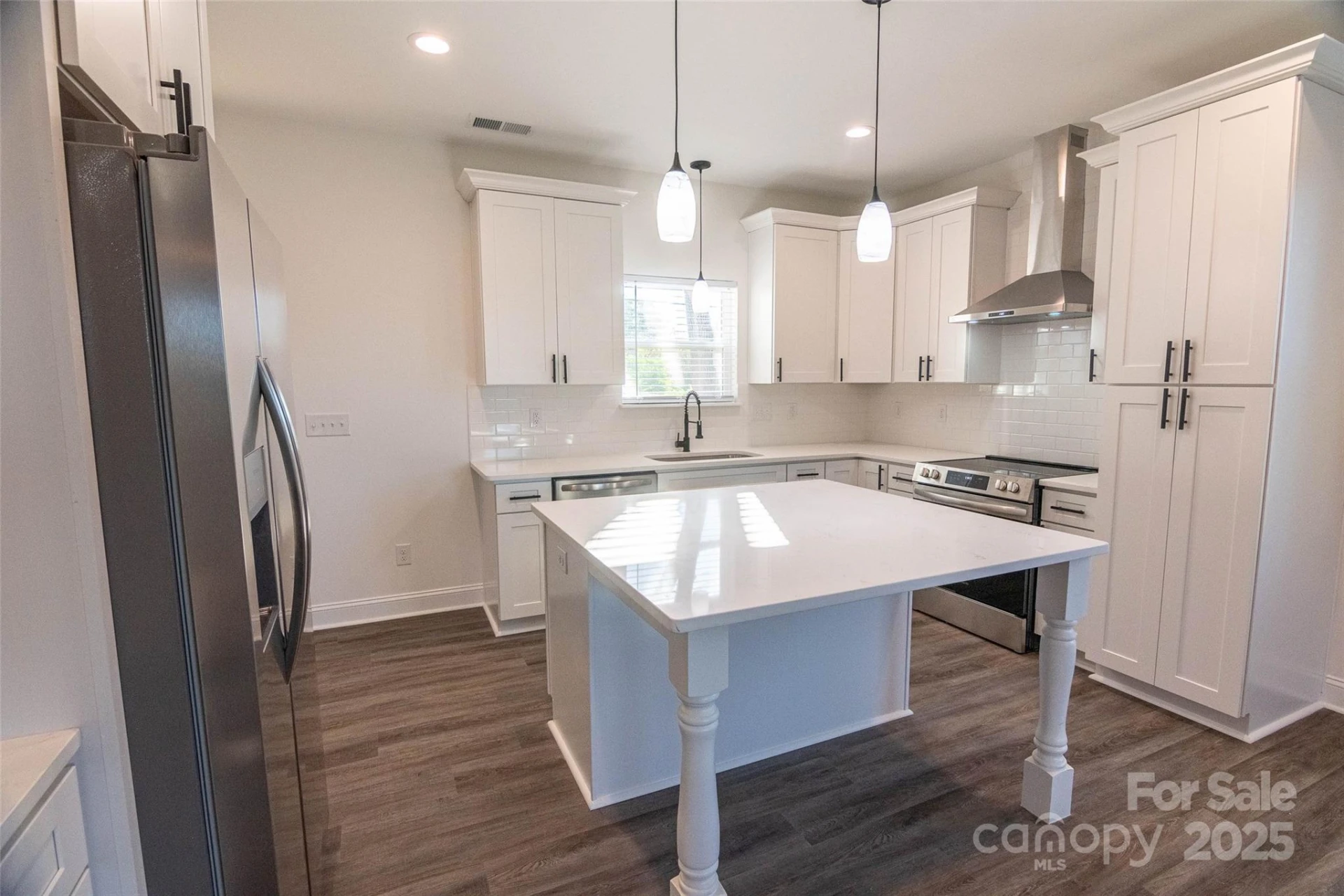 719 Smith Street - Photo 9