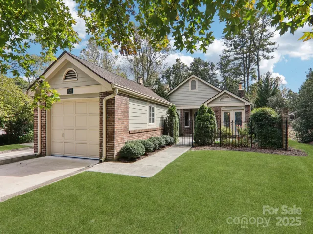 102 Glenbrook Drive