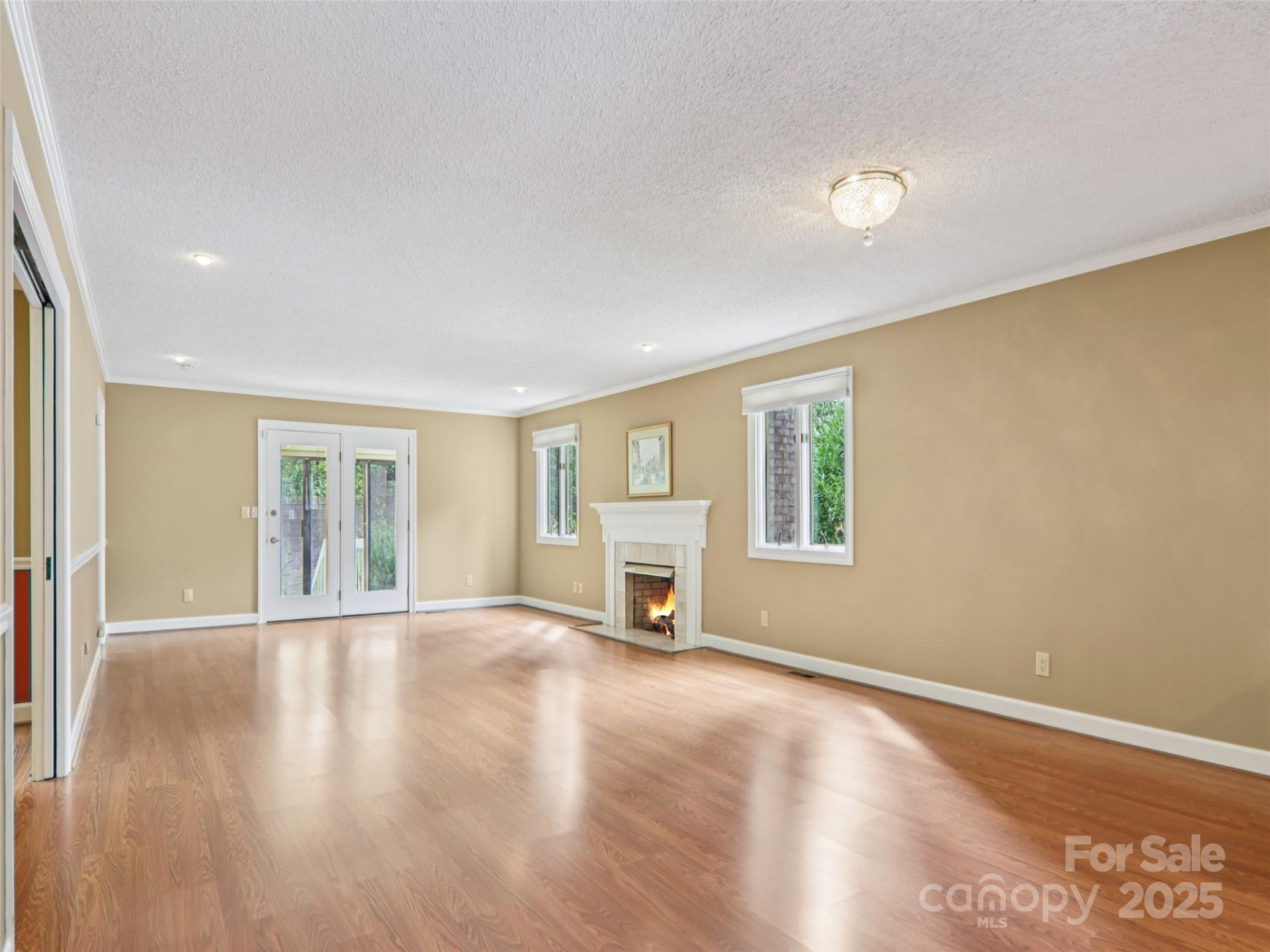 102 Glenbrook Drive - Photo 4